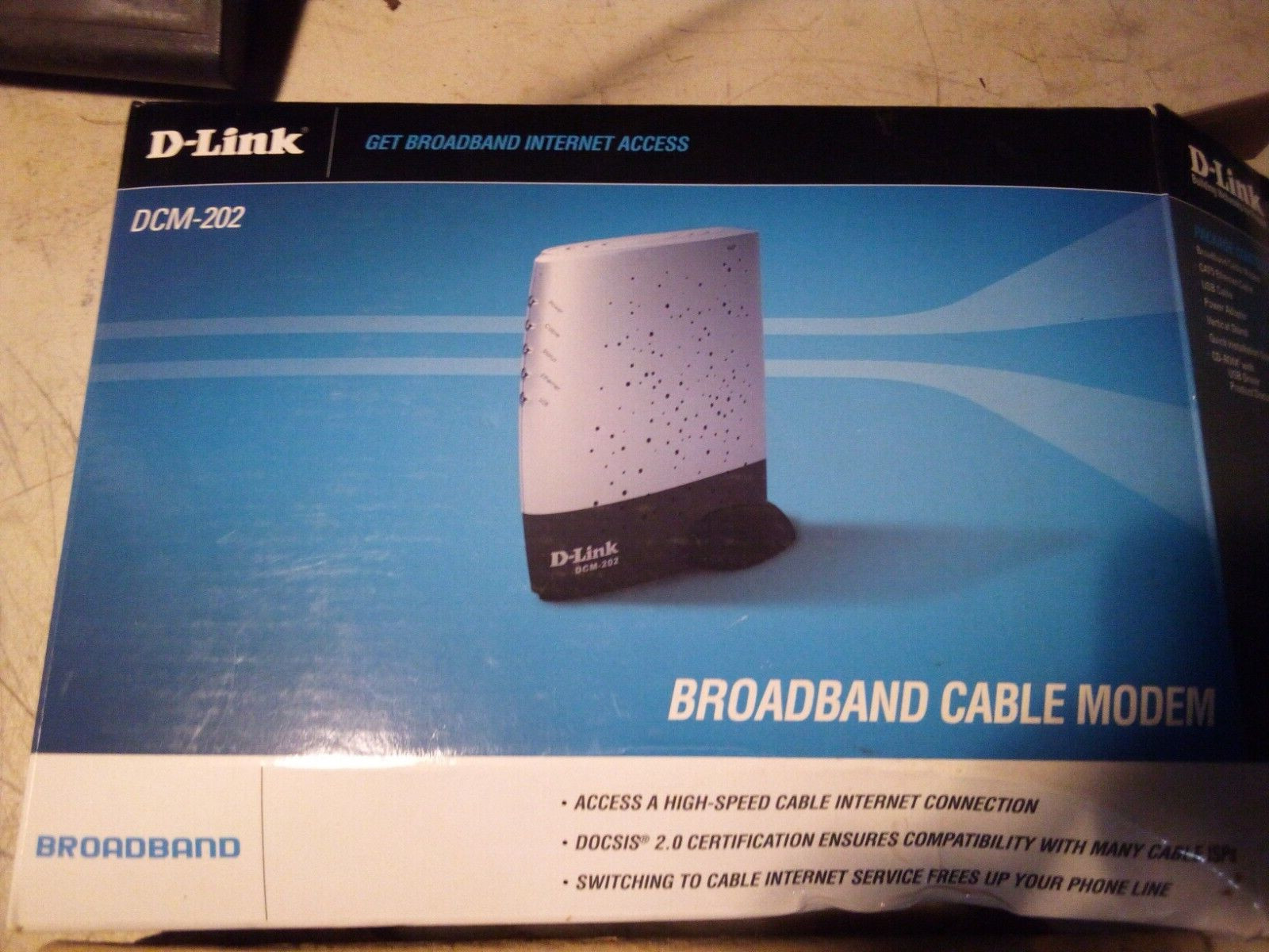 D-Link DCM-202 DOCSIS 2.0 USB/Ethernet Cable Modem Router