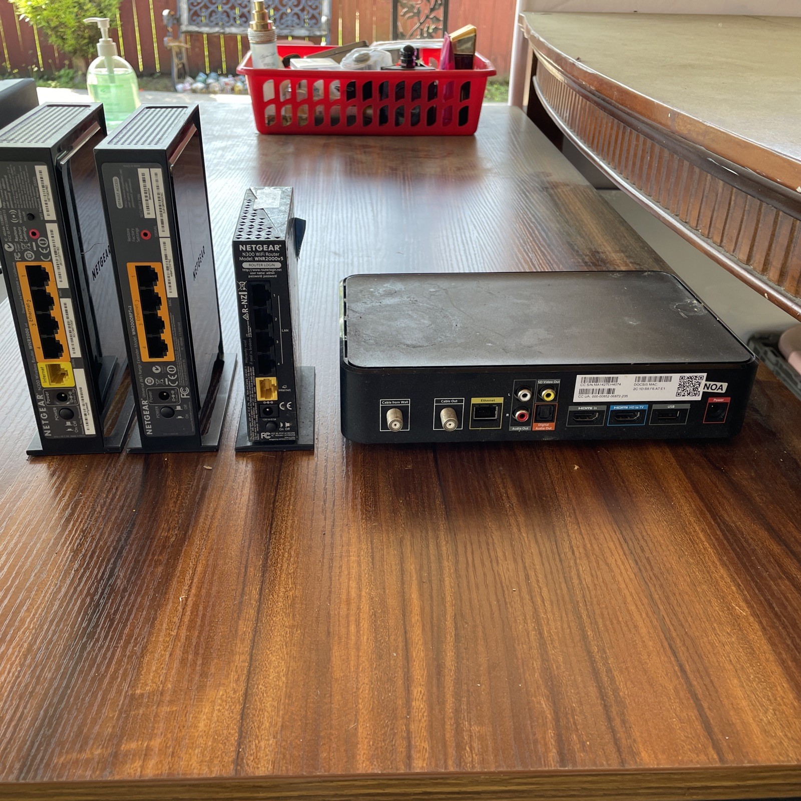 Lot Of 4 Netgear Routers Modems N300 + Cable Box Untested As Is Parts Repair