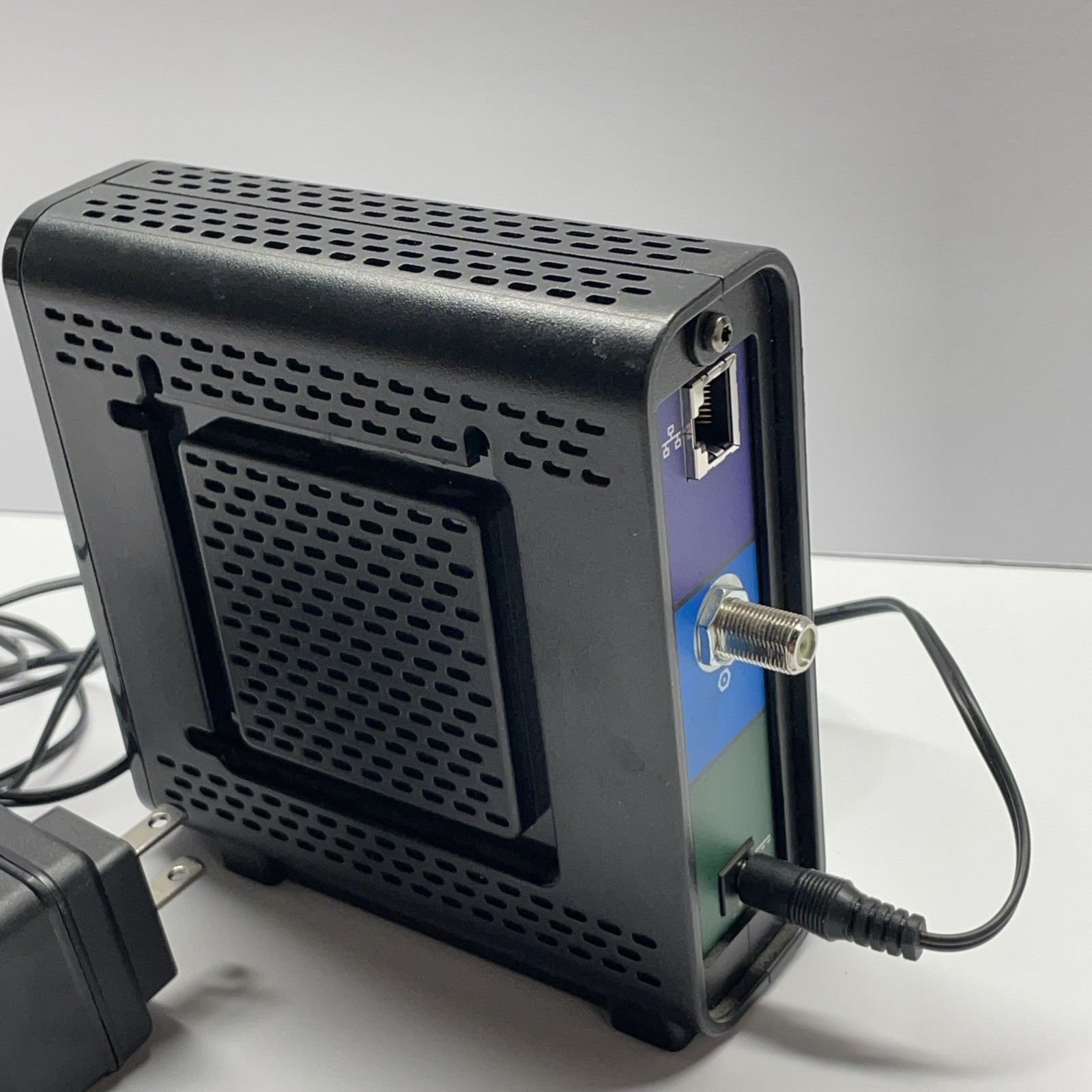 Motorola SURFboard (SB6121) 300 Mbps Modem