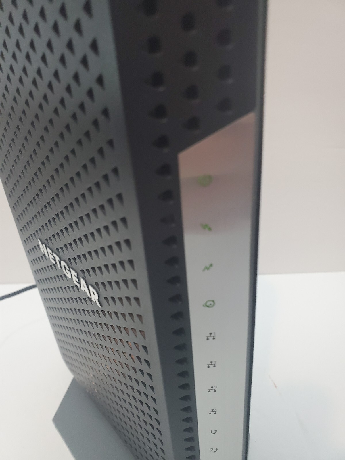 NETGEAR CM1150V Nighthawk Multi-Gig Speed Cable Modem w/ Power Adapter – Tested