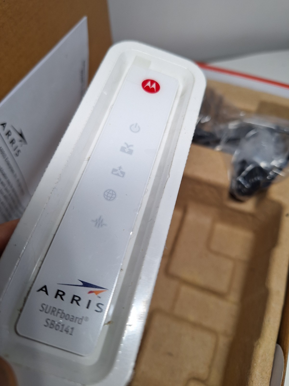 Motorola Arris SURFboard Modem 400 Series SB6141 343 Mbps DOCSIS 3.0 Ethernet