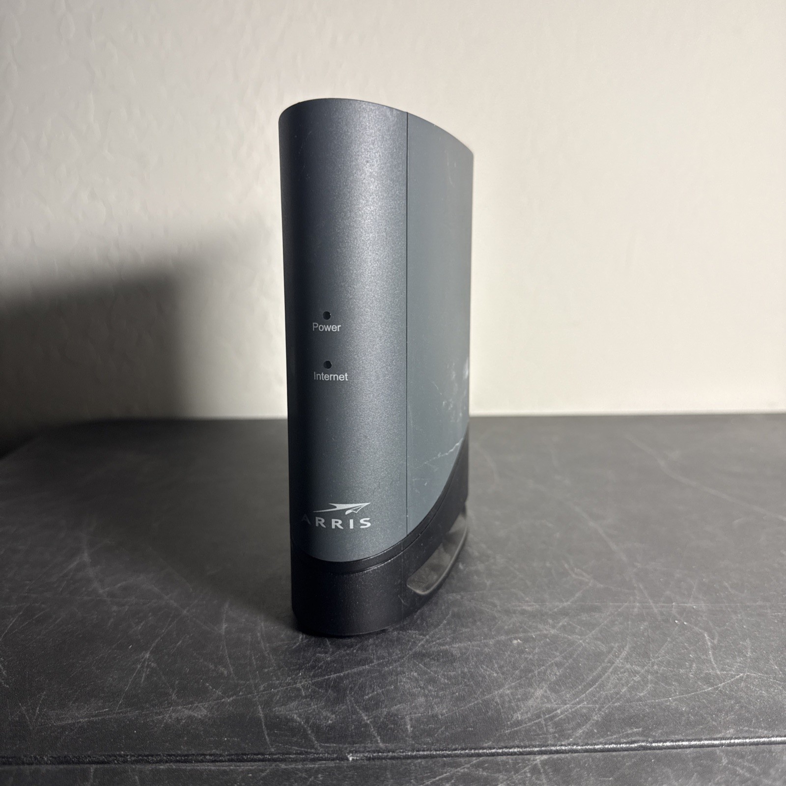 Arris Touchstone CM9200 DOCSIS 3.1 Cable Modem – High Speed No Cords Unit Only