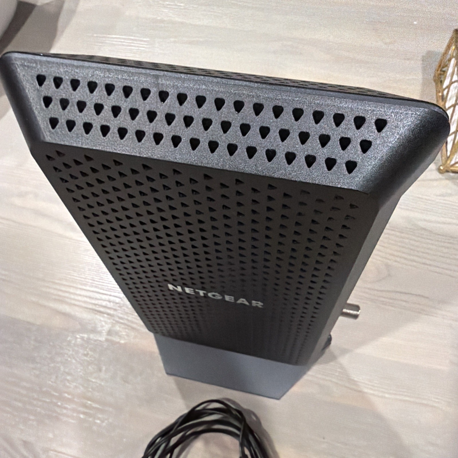 NETGEAR Nighthawk MODEM CM1150V Internet & Voice 2 Phone Lines Multi Gig Speed