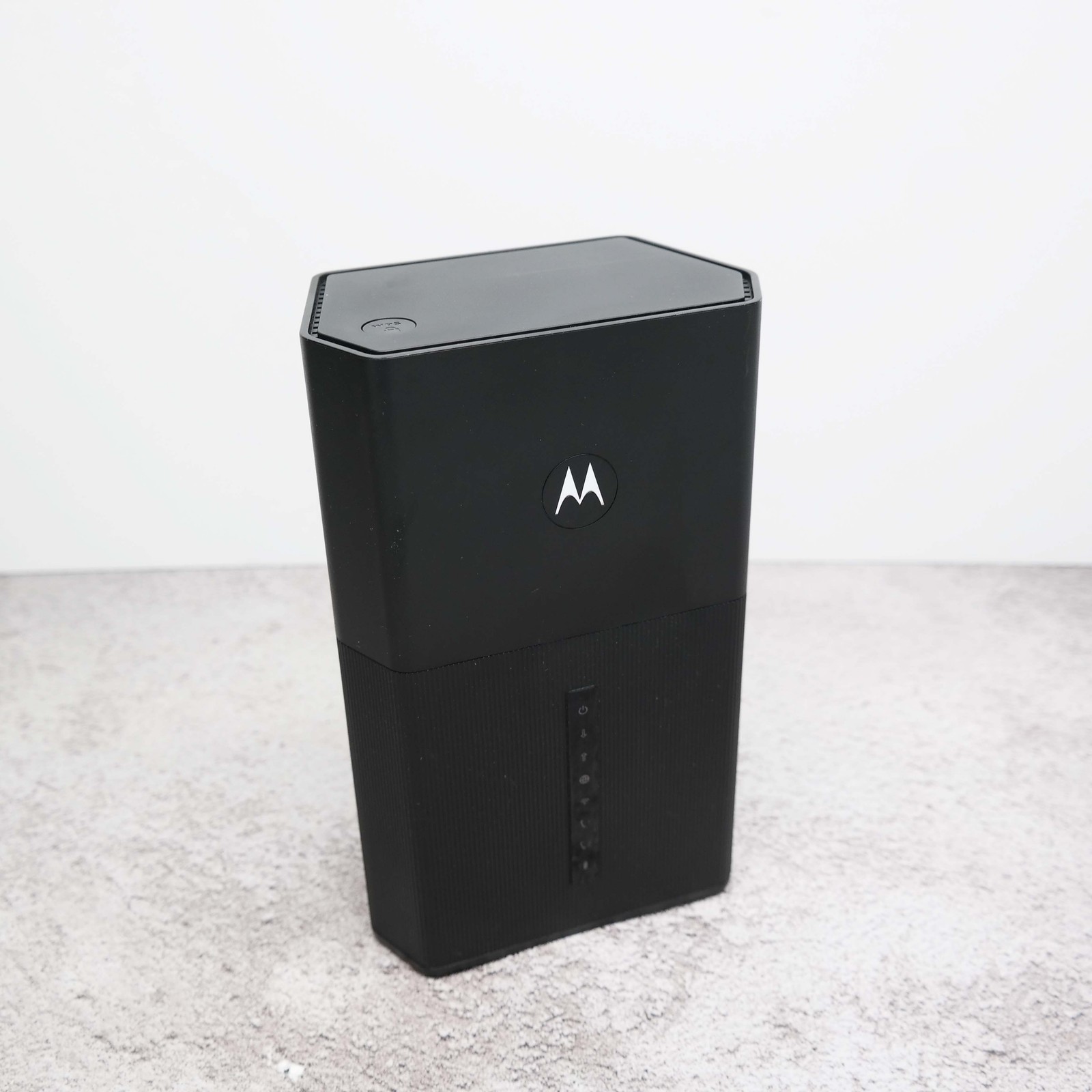 Motorola MT8733 Cable Modem and Wireless Router BROKEN