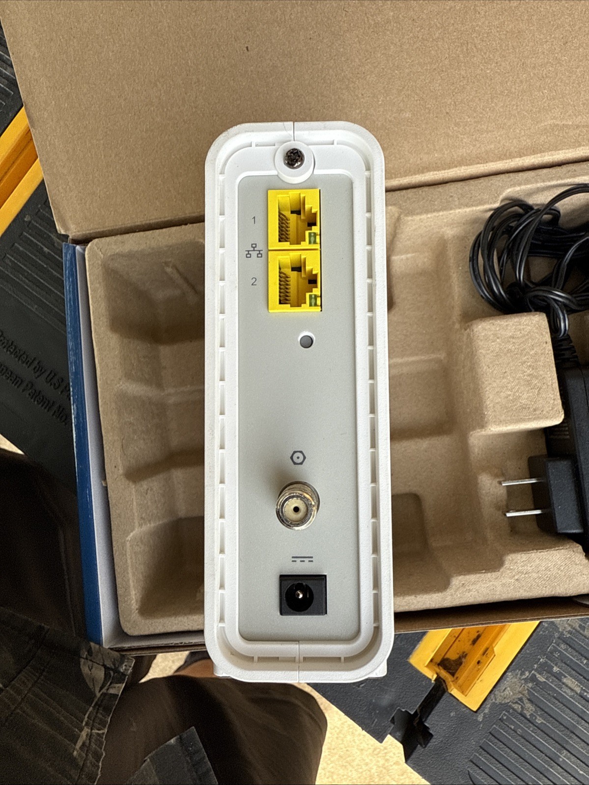 ARRIS (SB8200) – Cable Modem – Fast DOCSIS 3.1 32×8 Gigabit WiFi