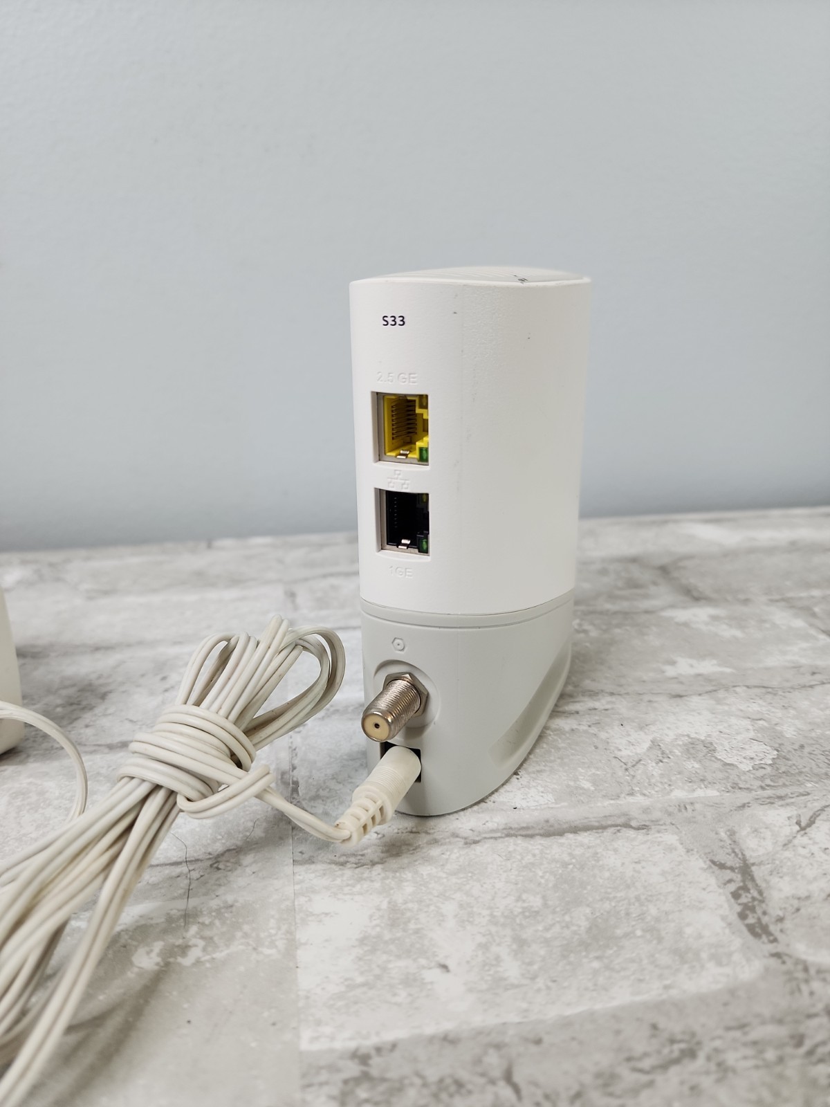 Arris Surfboard DOCSIS 3.1 3.5 Gbps Cable Modem (S33-RB) w/ Power Supply Tested