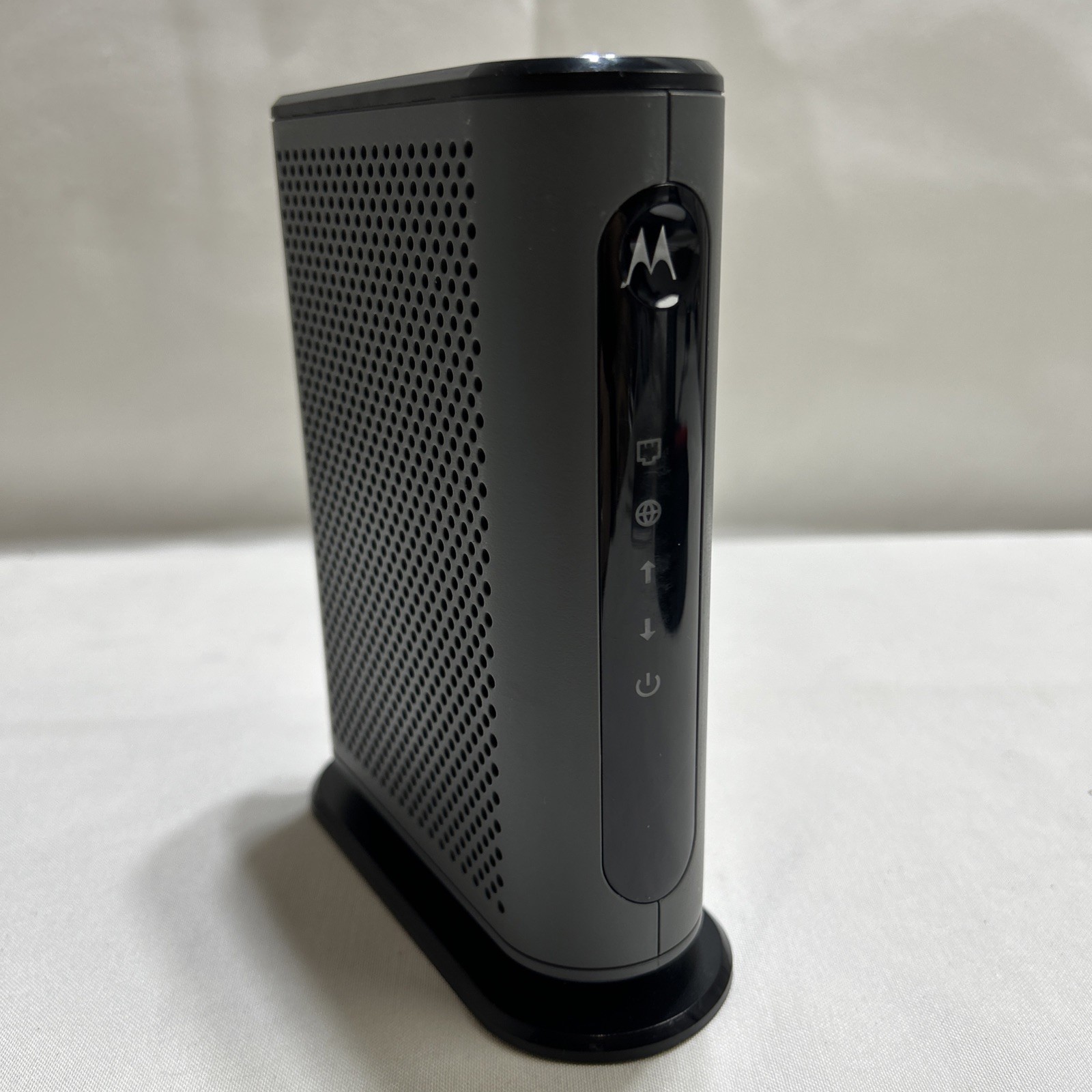 The Motorola MB7420 DOCSIS 3.0 cable modem