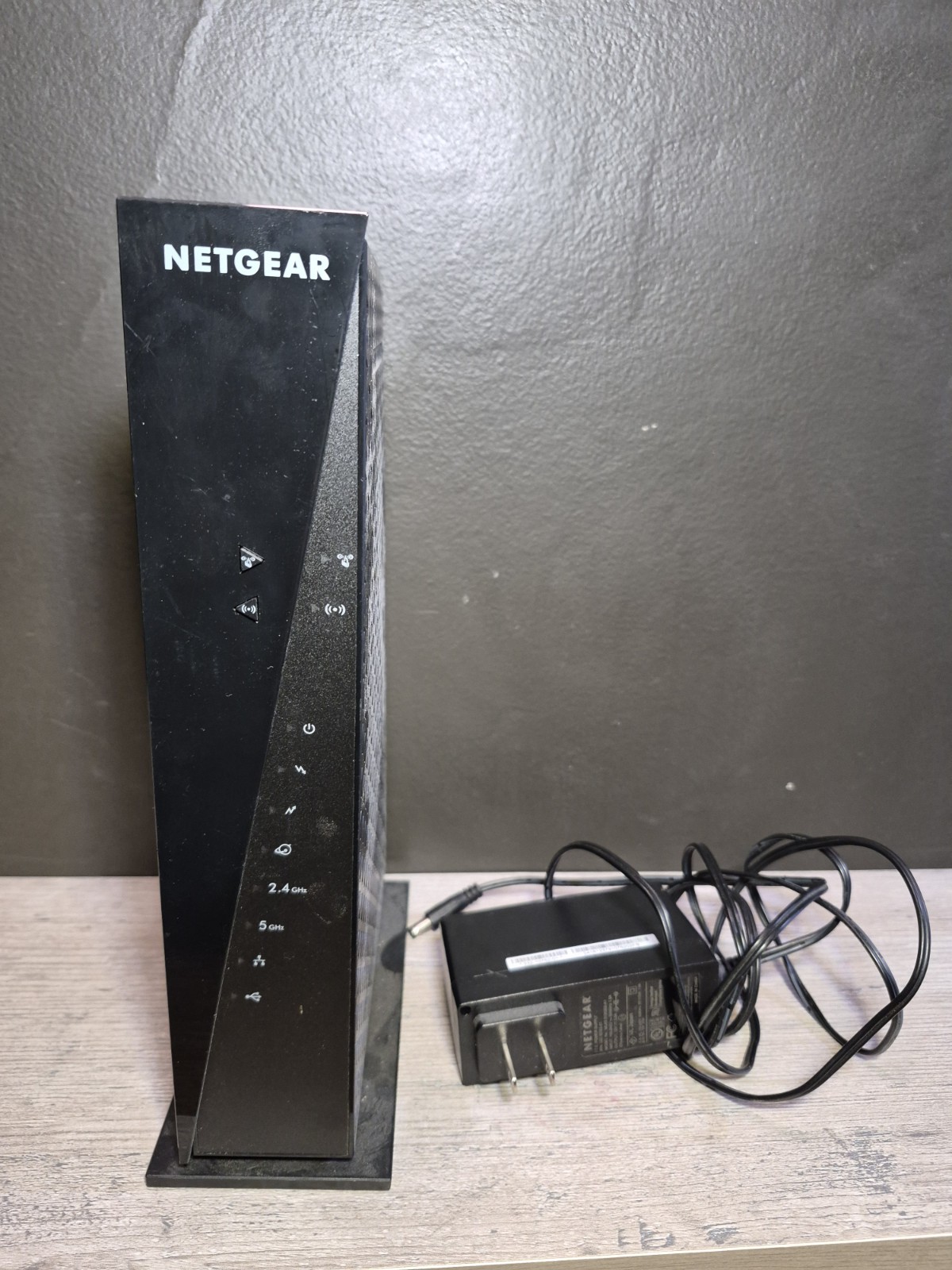 NETGEAR C6300 AC1750 DOCSIS 3.0 Cable Modem and WiFi Router Used Working