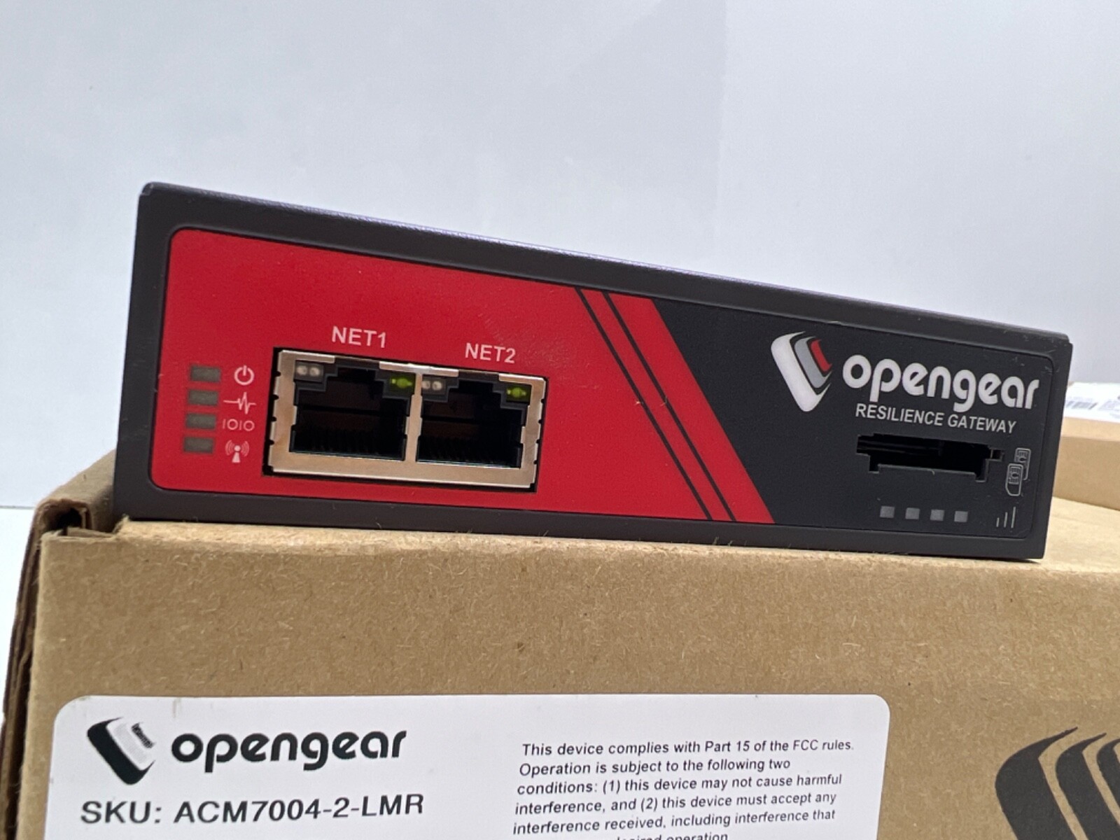 Opengear Resilience Gateway ACM7004-2-LMR Remote Network Controller