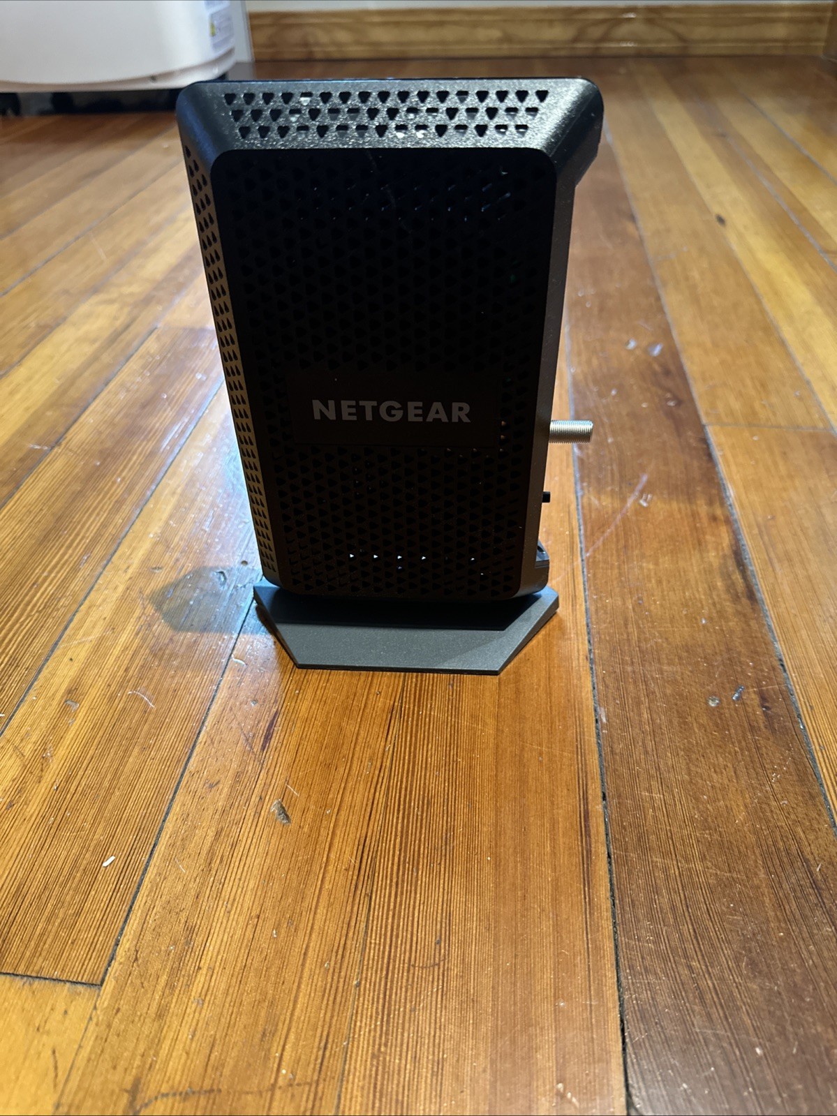 NETGEAR CM1100 DOCSIS 3.1 Multi-Gig Cable Modem with Power Cord Tested Working