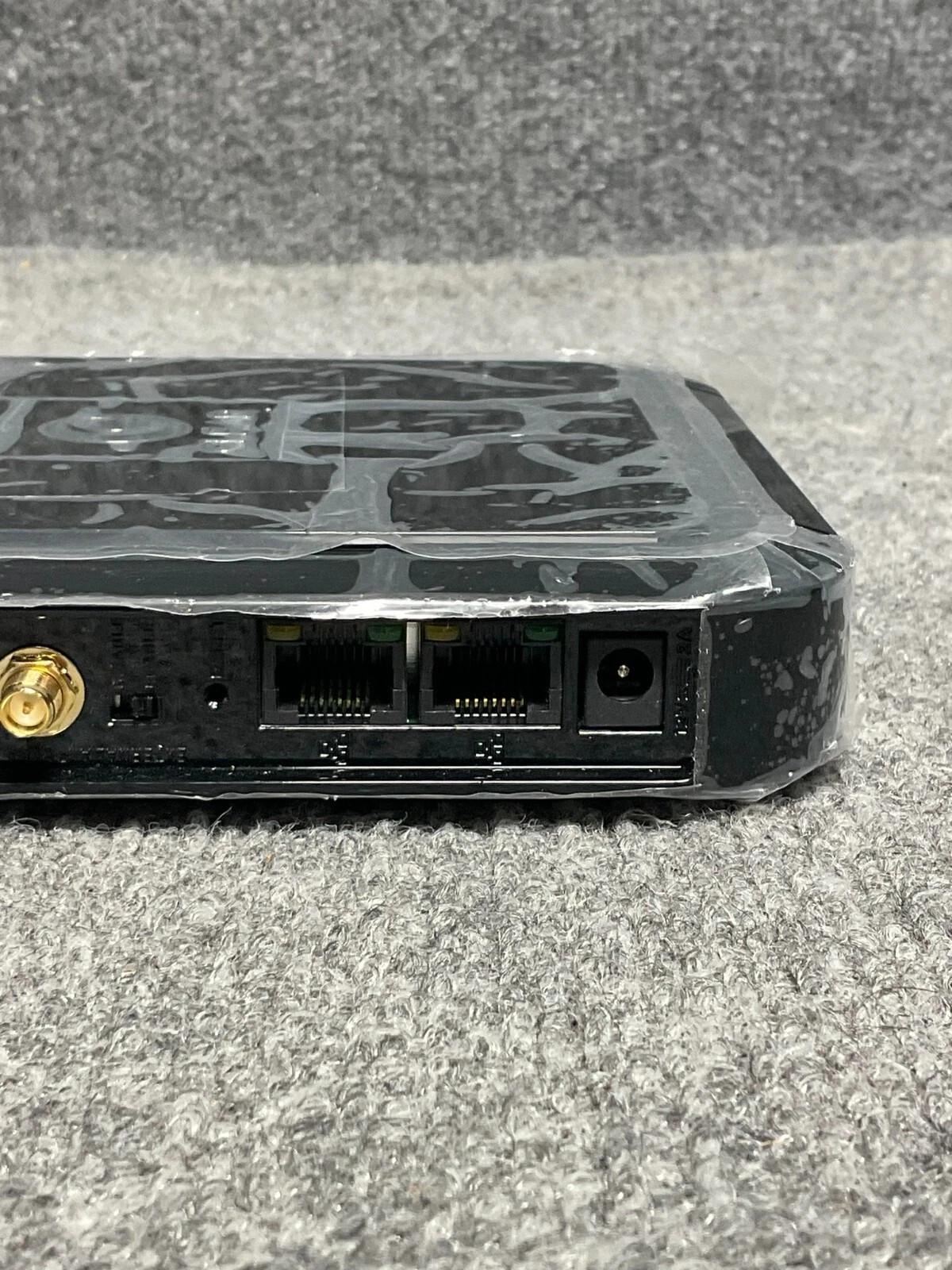 WIXFBR-131 Hub Express 4G Wi-Fi Router Modem Adapter Used