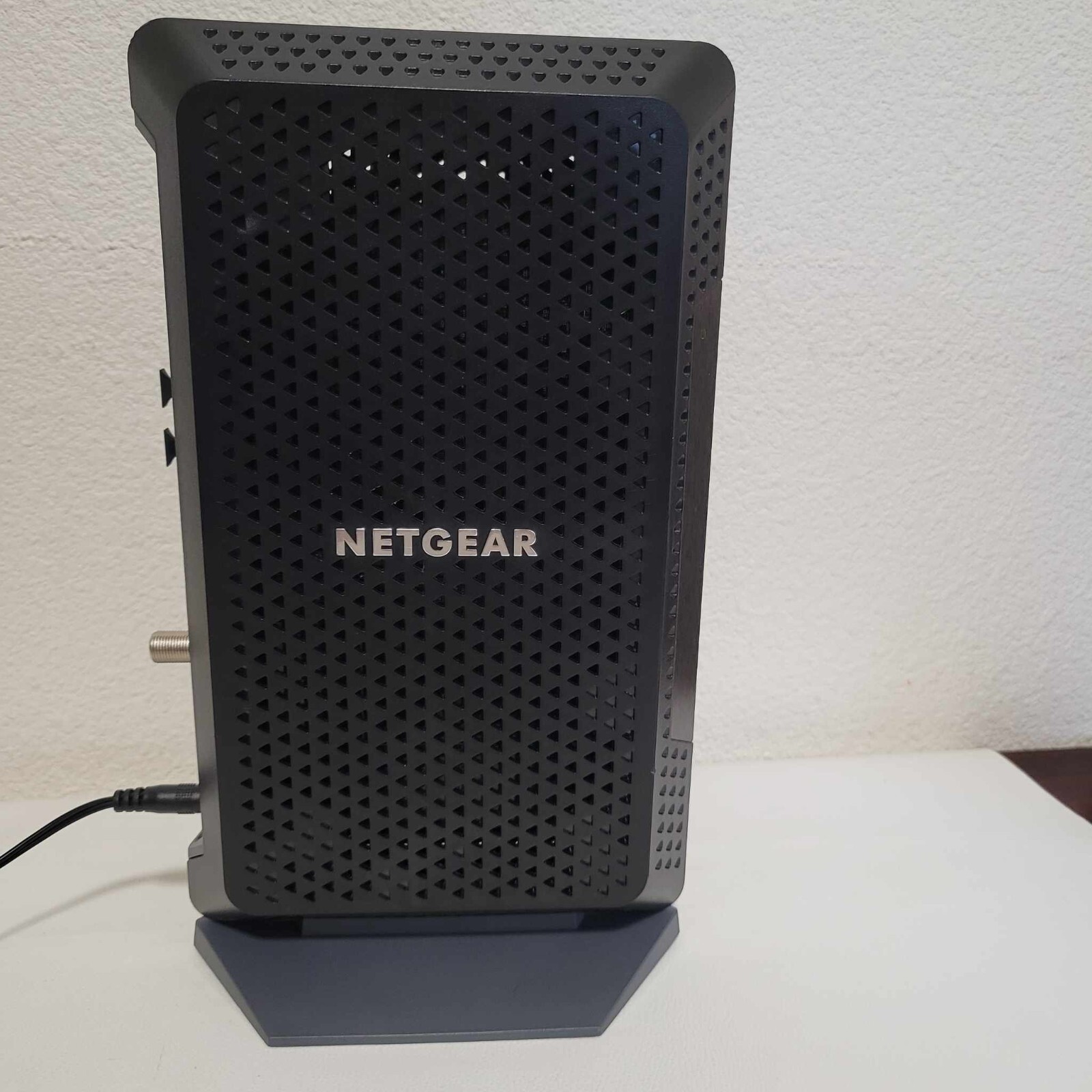 NETGEAR CM700-100NAS Cable Modem