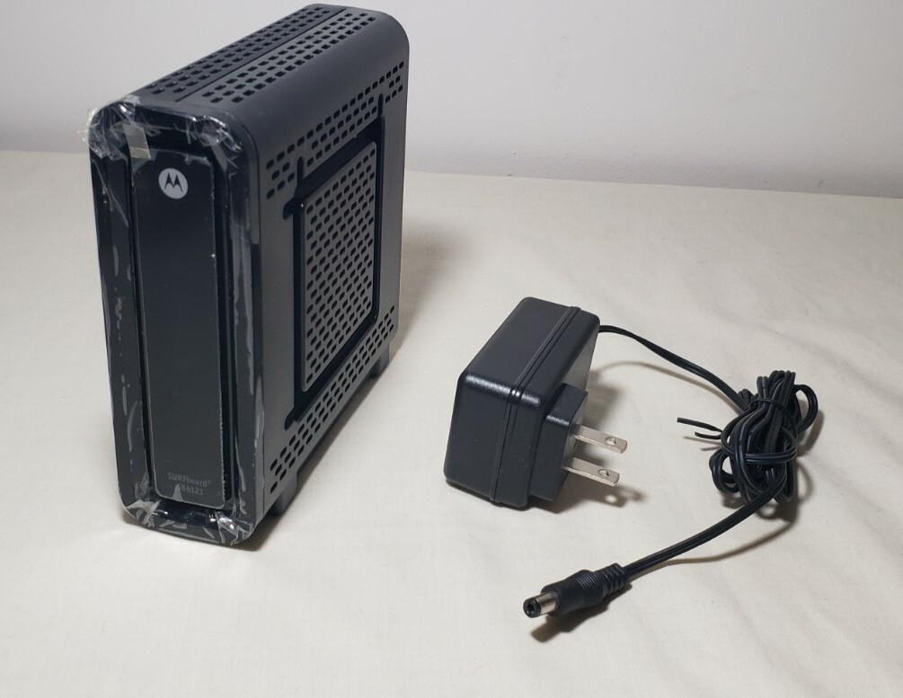 Motorola SURFboard SB6121 P/N: 575186-017-00 (Coax Cable Modem)