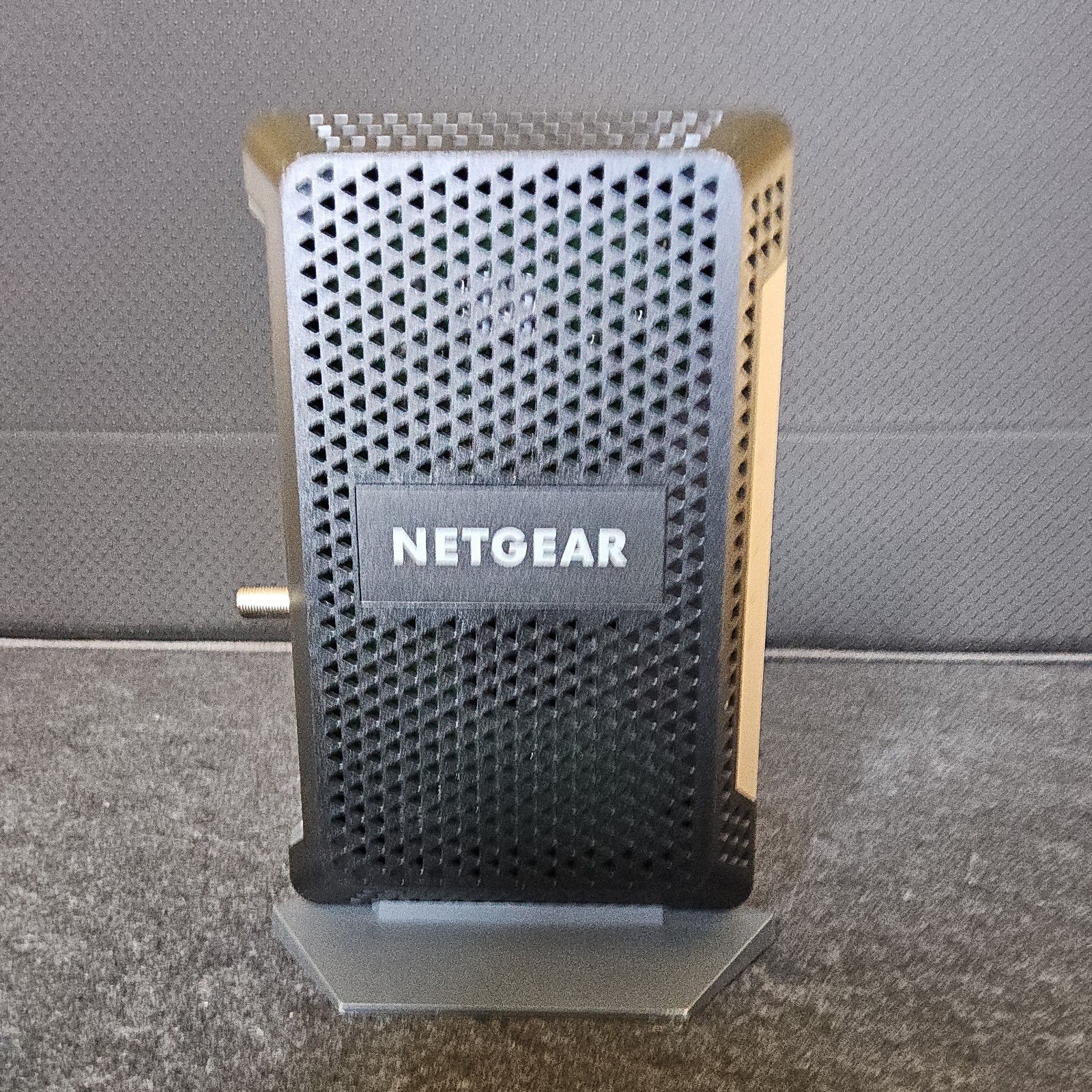 NETGEAR CM1000 Ultra-High Speed DOCSIS 3.1 Cable Modem Black Used