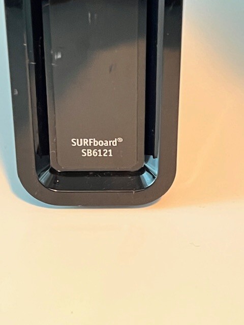 ARRIS Surfboard model SB6121 DOCSIS® 3.0 Cable modem ultra-broadband. No Cord