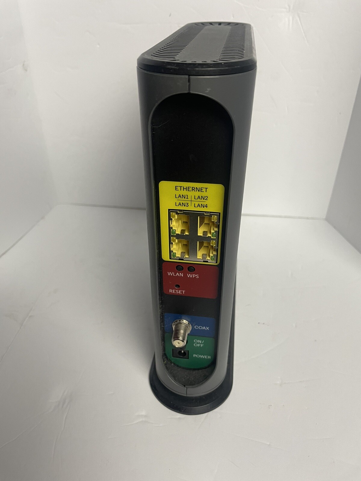 Motorola MG7550 16×4 DOCSIS 3.0 Cable Modem Plus AC1900 WiFi Router No Cables