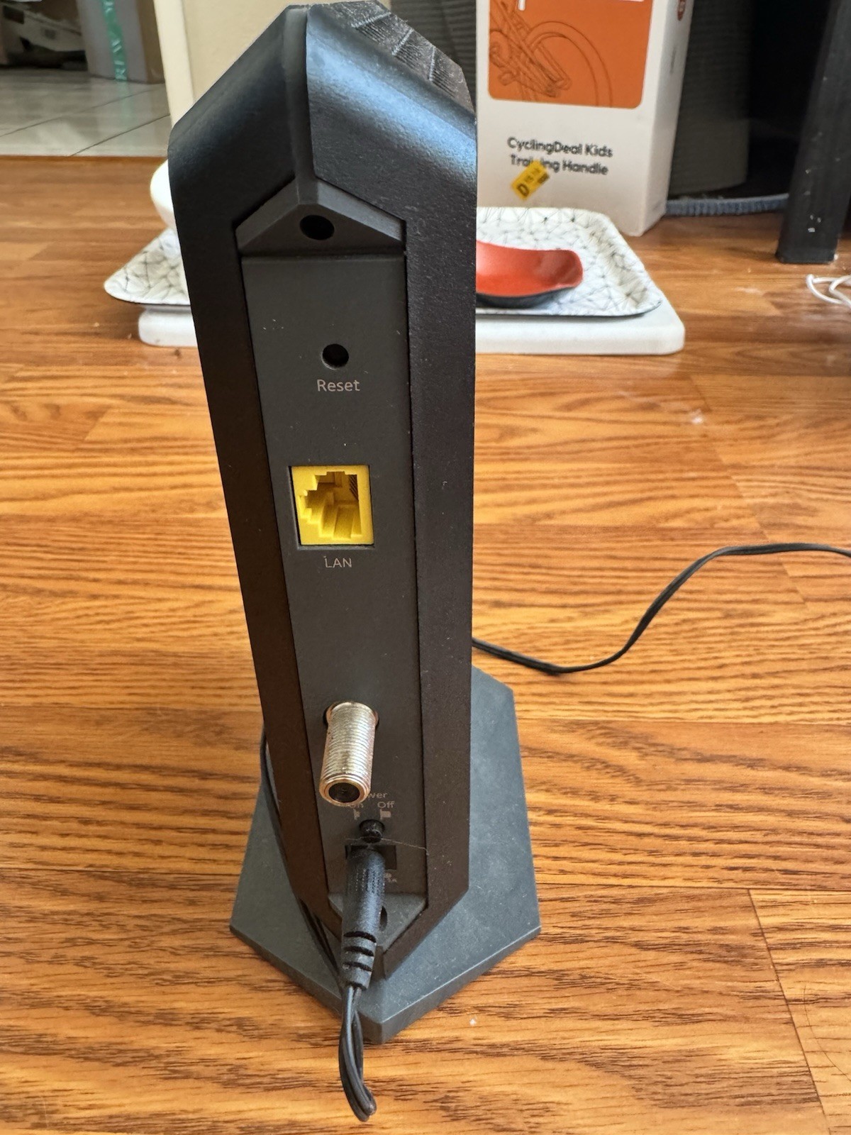 NETGEAR Black Cable Modem & Router, Wired Ethernet RJ-45, 1 LAN, PC