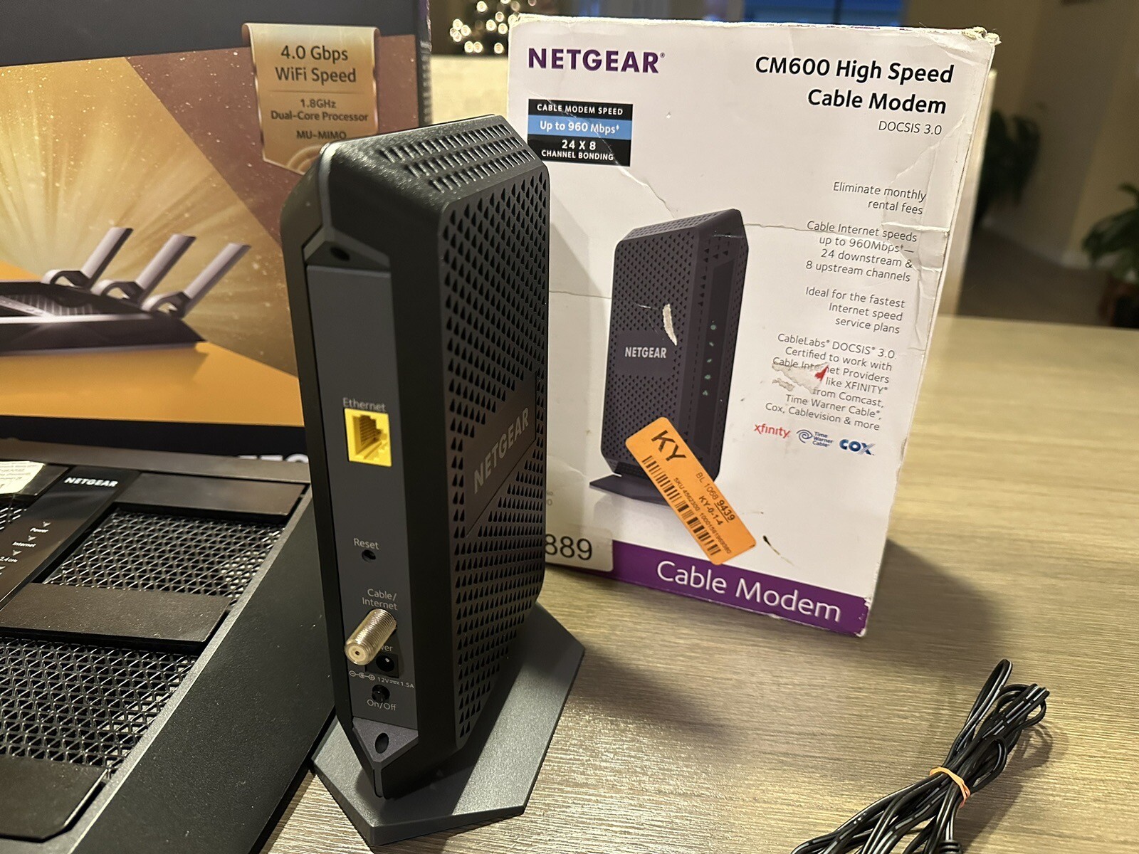 NETGEAR CM600-1AZNAS 960Mbps DOCSIS 3.0 Cable Modem & NETGEAR Nighthawk X6s