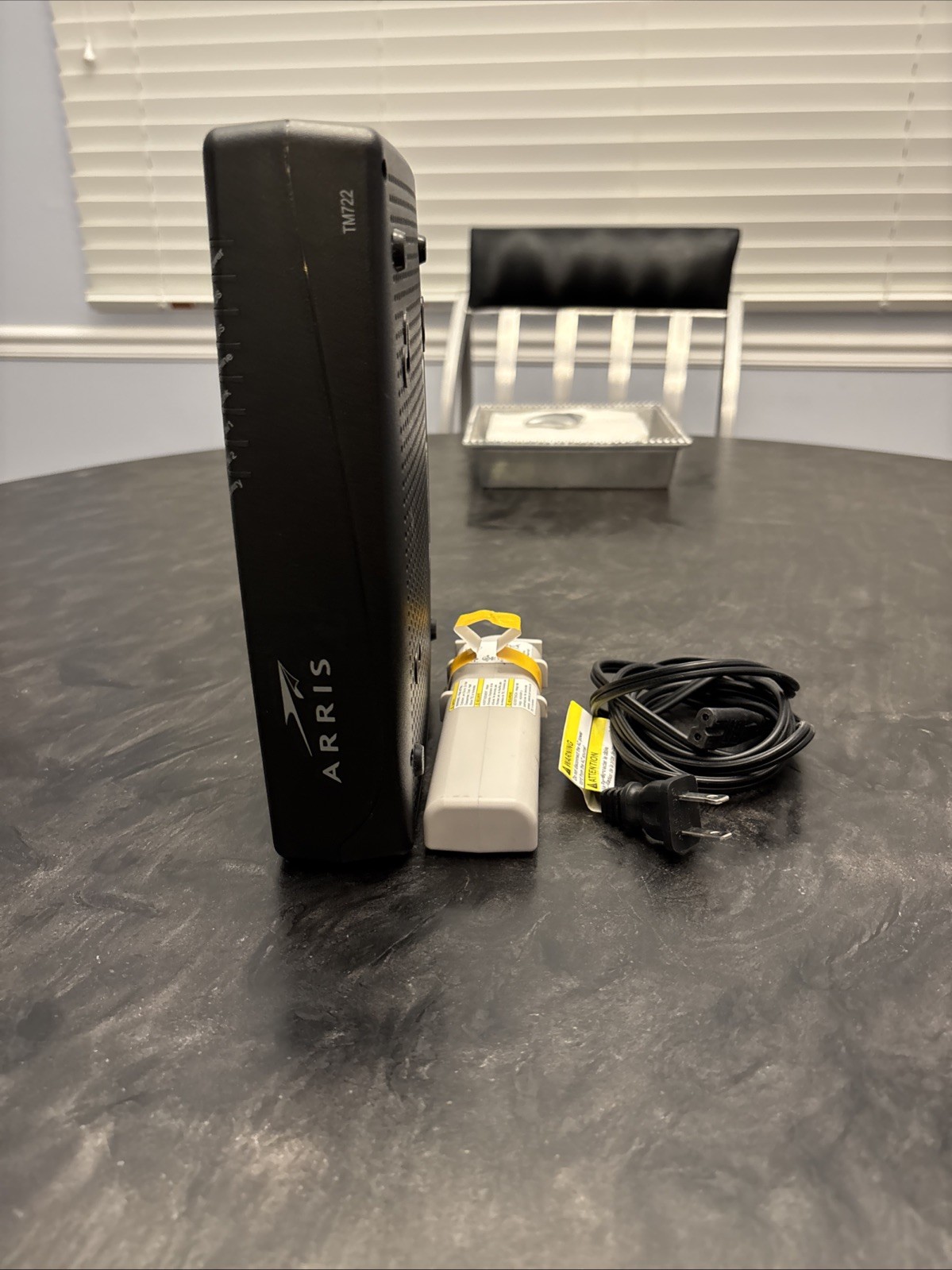 Arris TM722G/CT-8 Telephony DOCSIS 3.0 Cable Modem w/ Battery And power Bundle