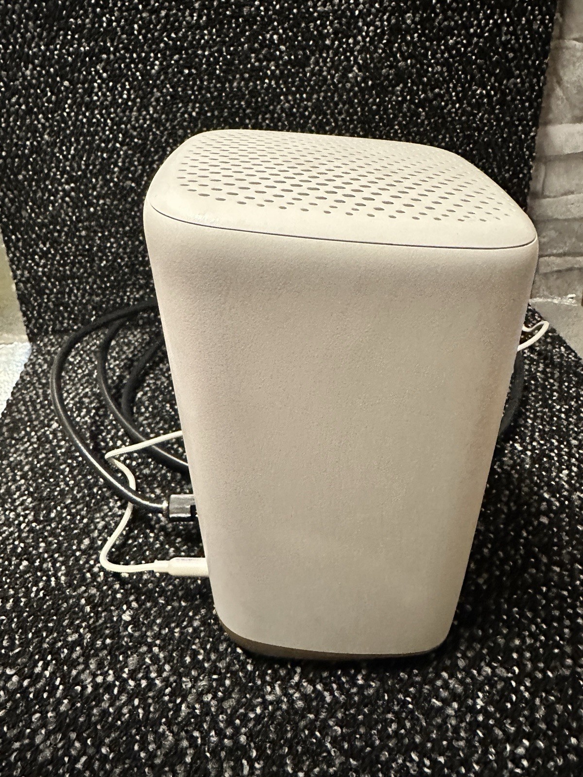 Xfinity xFi XB8-T White Gateway Router Wifi with Cables Modem EUC