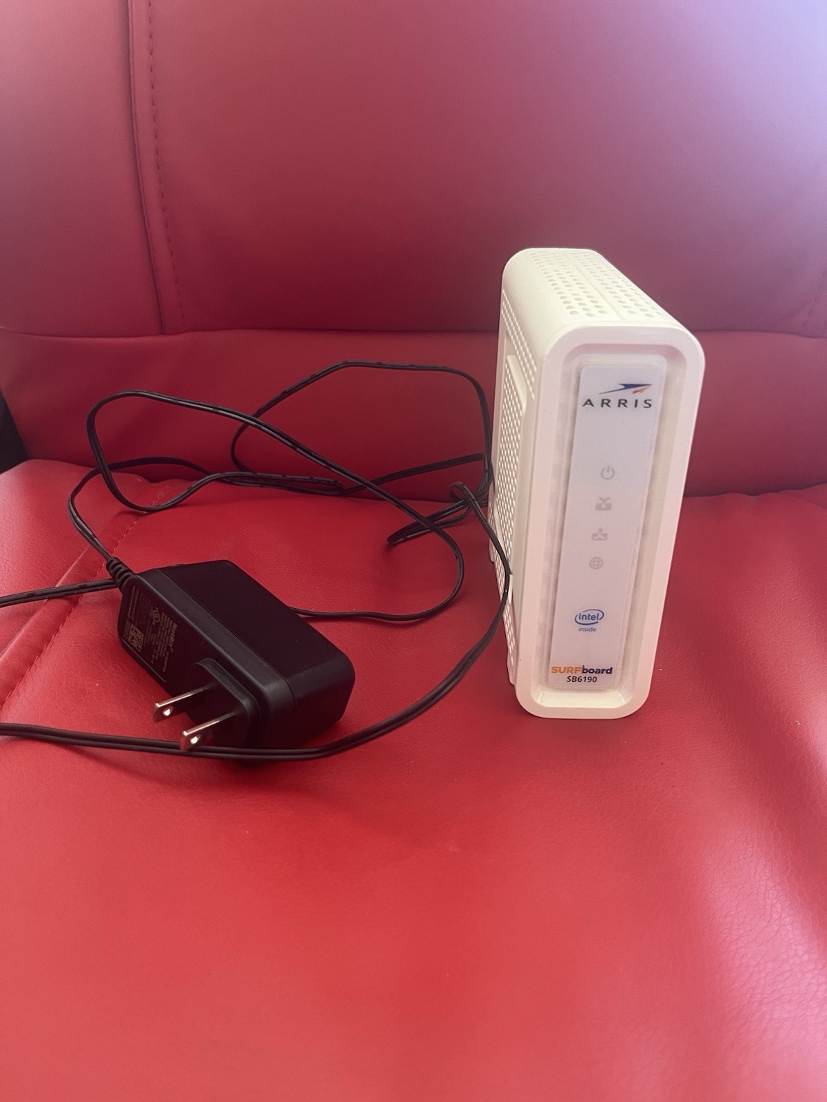 ARRIS SB6190 Surfboard 3.0 Cable Modem White With Cord