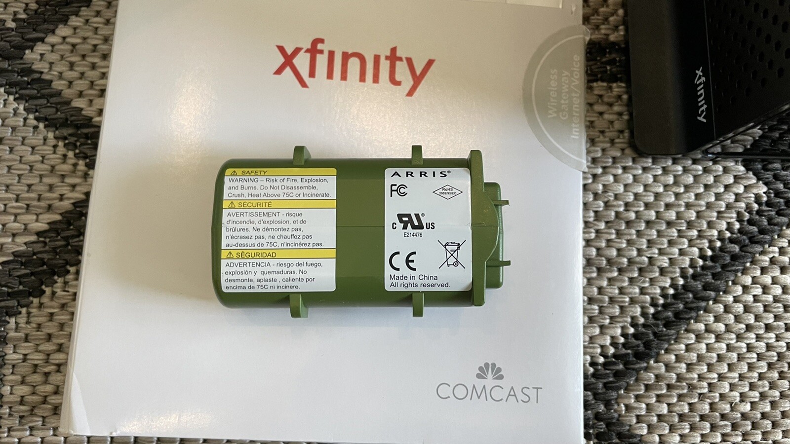 ARRIS Xfinity TG862G/CT Residential Gateway & Router (Parts Only) w/ Battery
