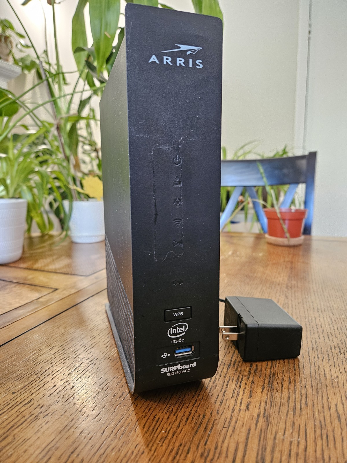 ARRIS SURFboard SBG7600AC2 DOCSIS 3.0 Wi-Fi Cable Modem. AC2350 Wi-Fi 5