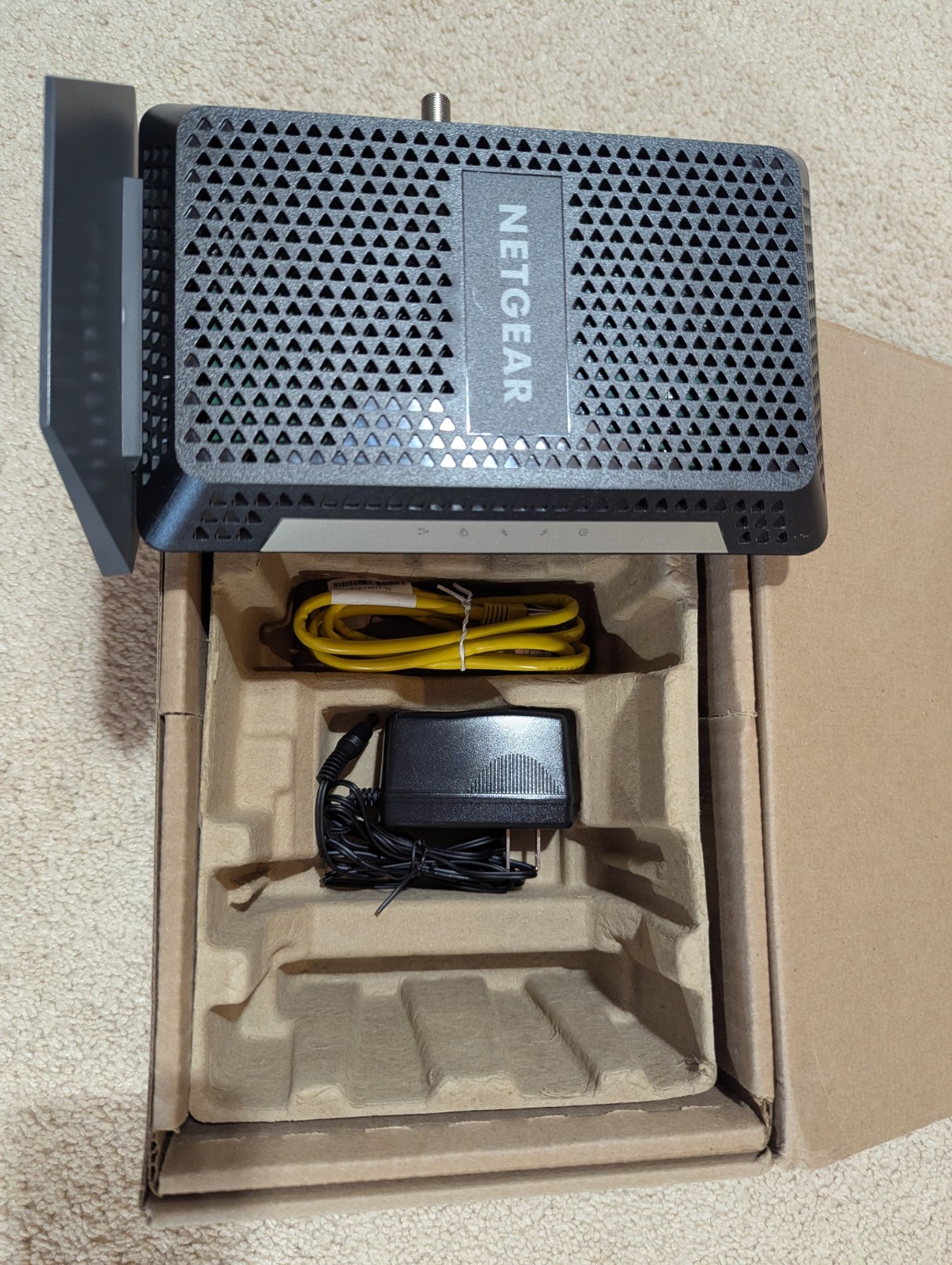 Netgear Nighthawk CM1000V2 Ultra-High Speed Modem DOCSIS 3.1 refurbished