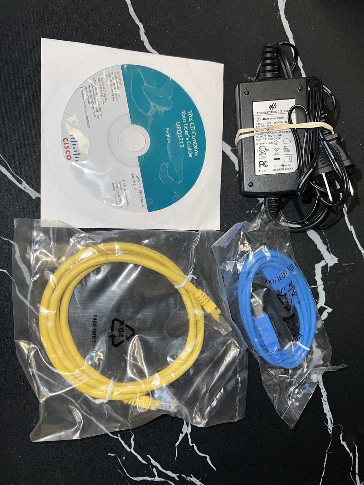 CISCO Modem DPC3010 Power Cord And Ethernet Cables USB Cable Installations, Cd