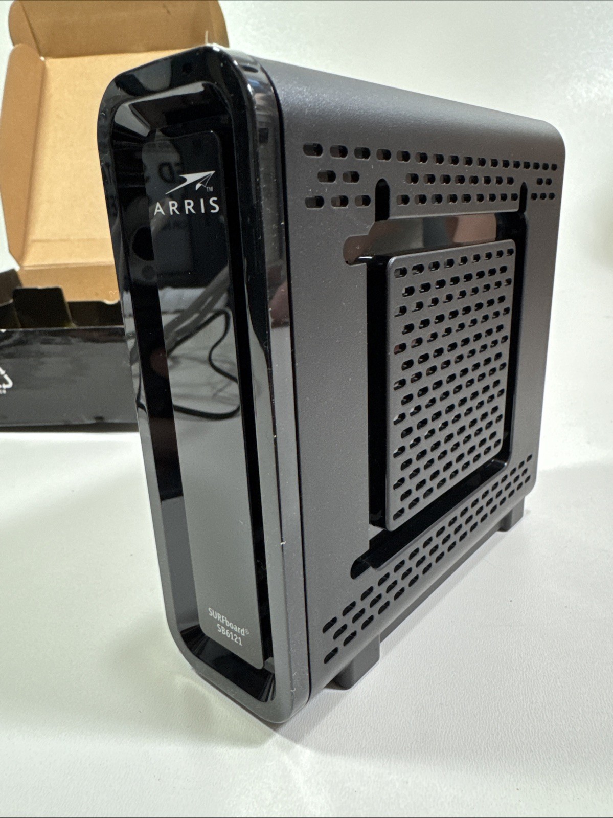 Arris Motorola SB6121 SURFboard Cable Modem 200 Series Docsis 3.0 IPv6, 172MBPS