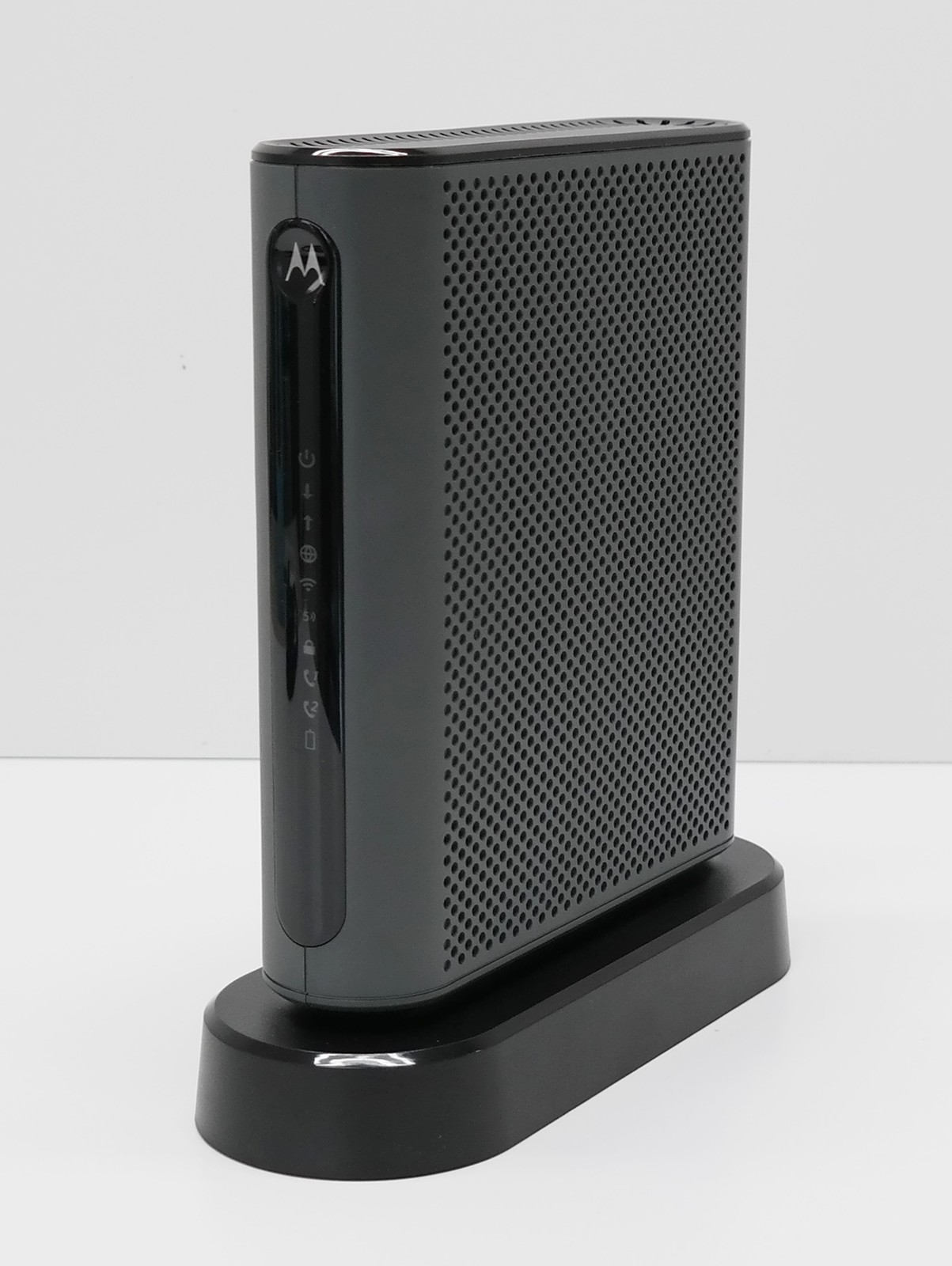Motorola MT7711 Dual Band AC1900 Cable Modem and Wi-Fi Gigabit Router