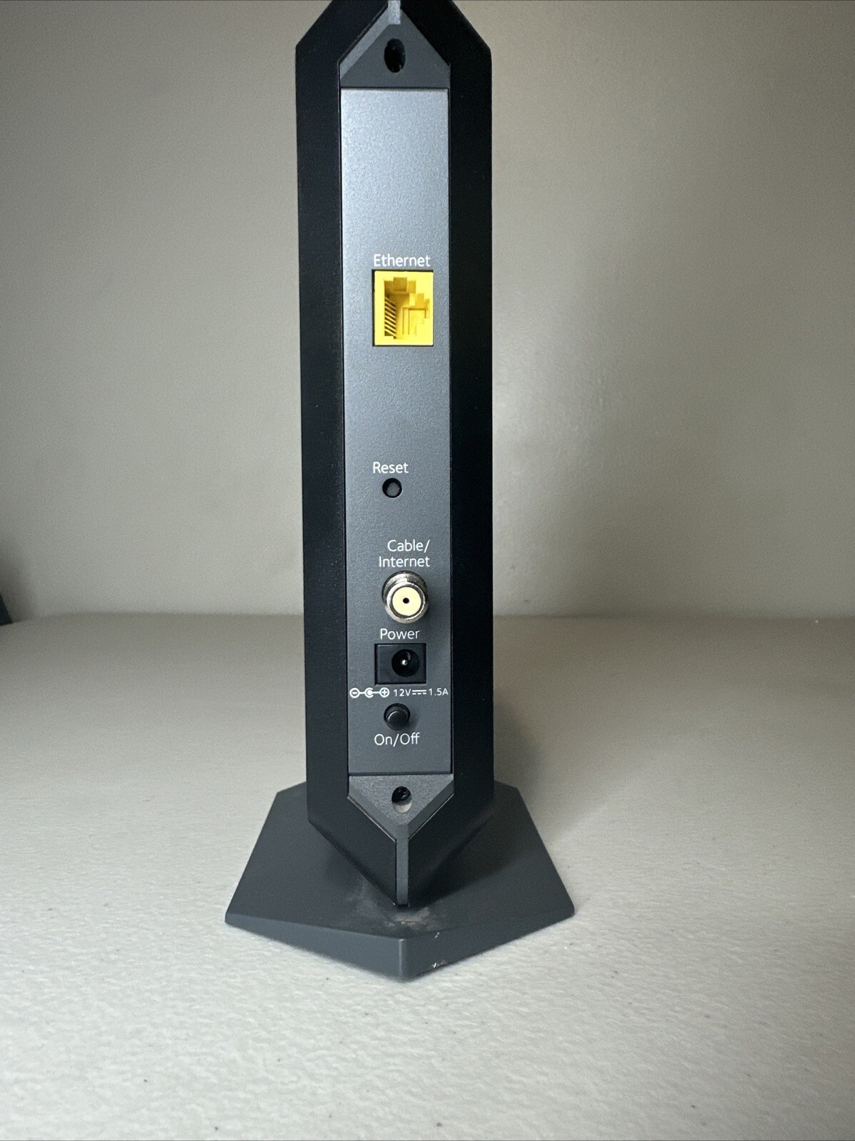 NETGEAR CM600 960Mbps DOCSIS 3.0 Cable Modem – TESTED (no power cord)