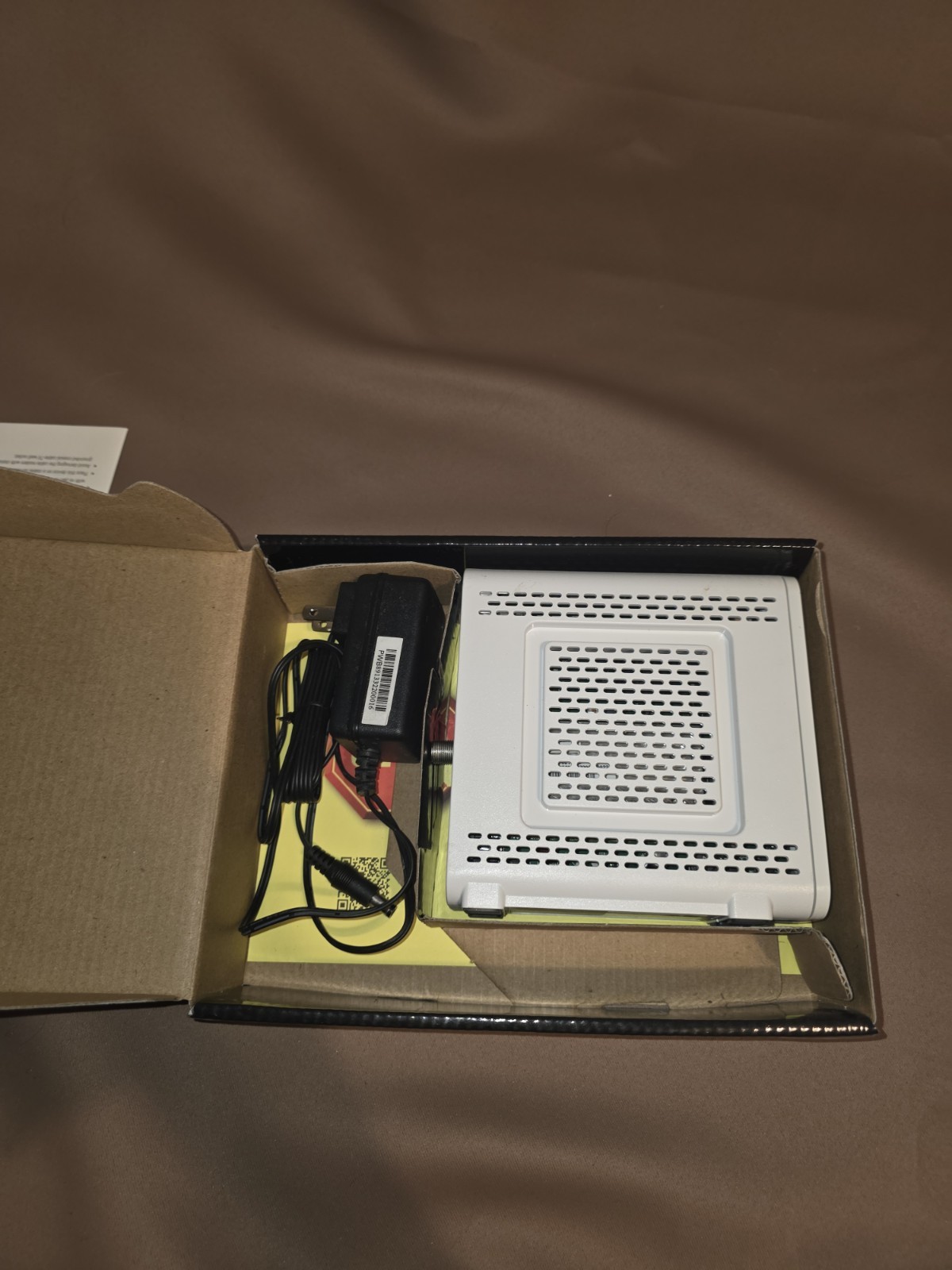 Motorola SB6141 Surfboard Extreme DOCSIS 3.0 Cable Modem, 300 MBPS