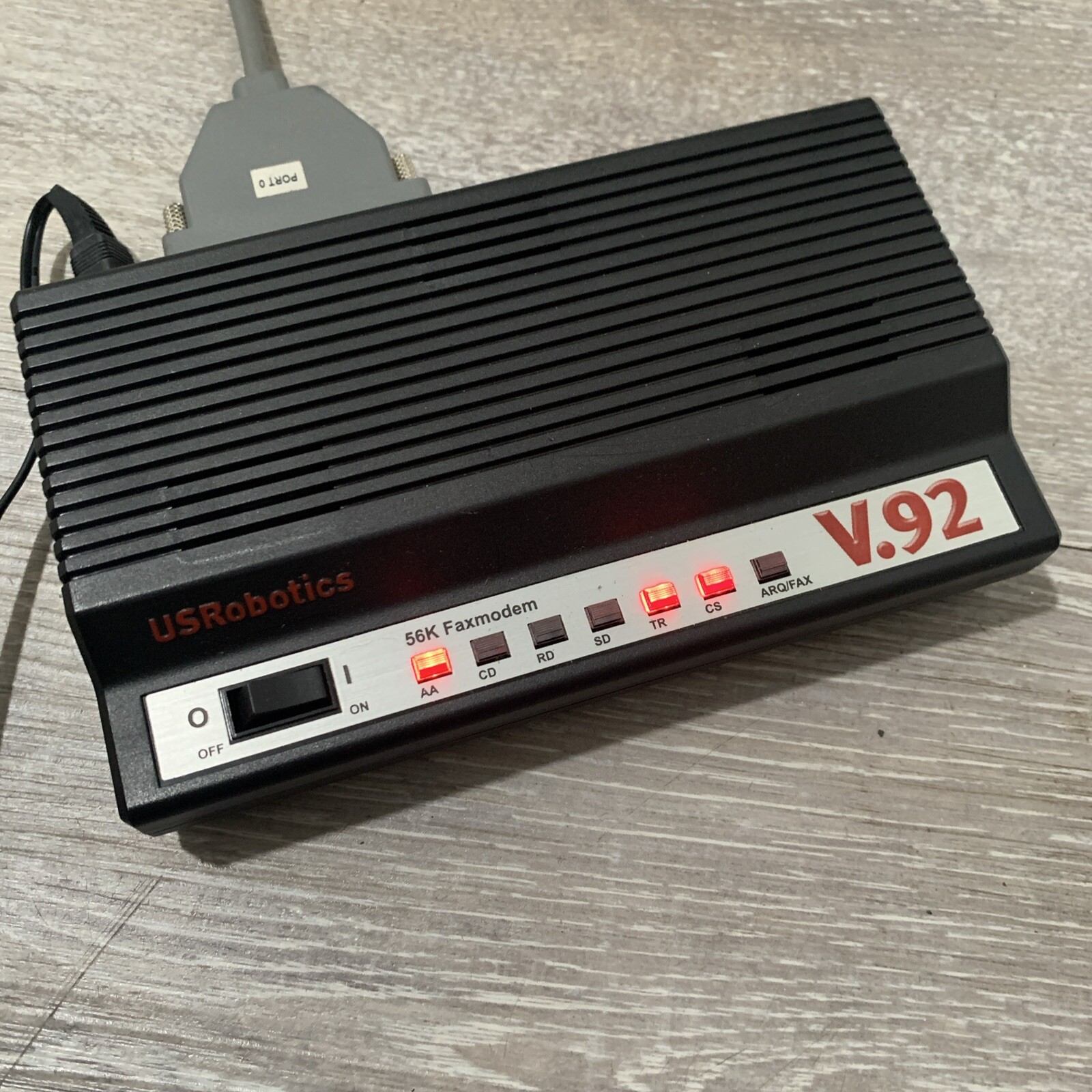 US Robotic Corp. 5686G V92 External Faxmodem With Cables