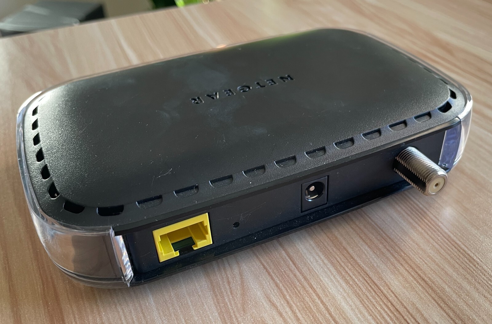 Netgear CM400 Cable Modem – DOCSIS 3.0 – 340 Mbps