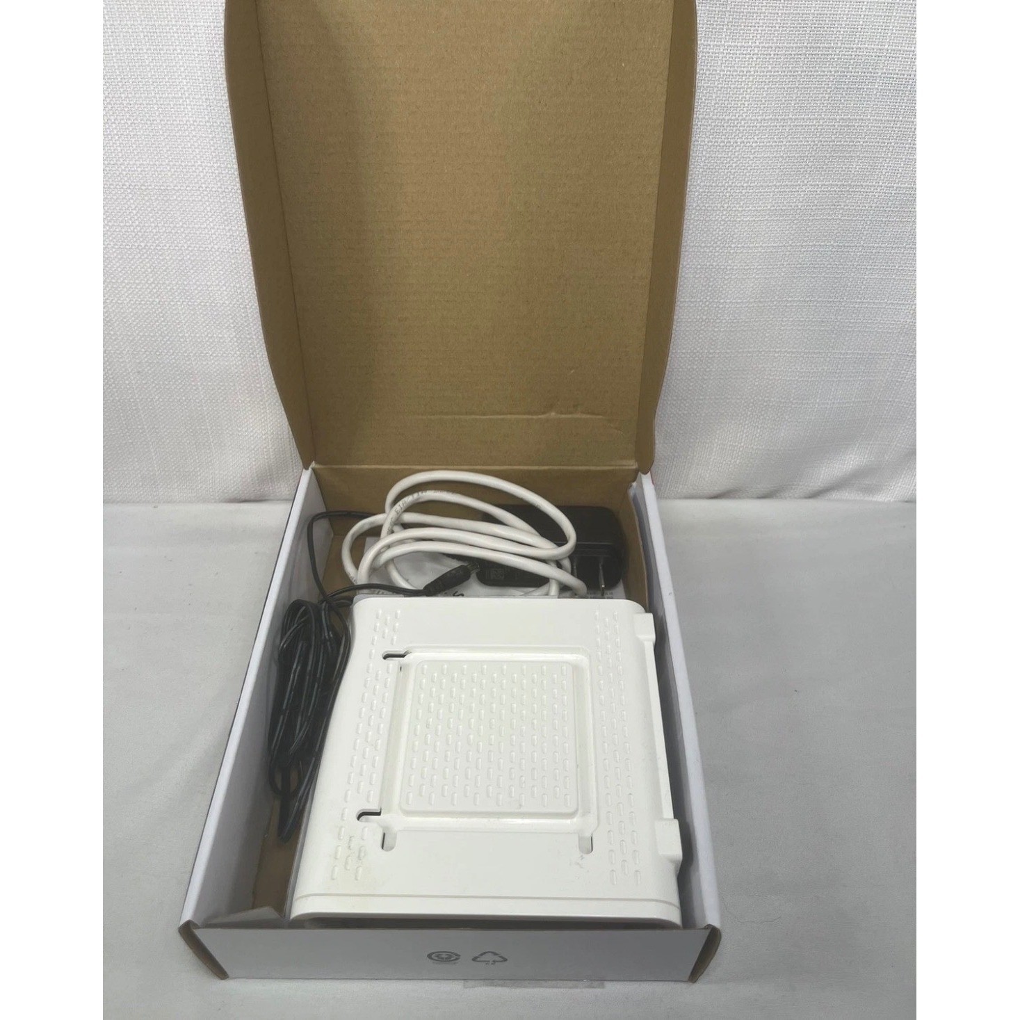 Arris SURFboard SB6190 DOCSIS 3.0 Cable Modem White 1 Gbps 32×8 1001303