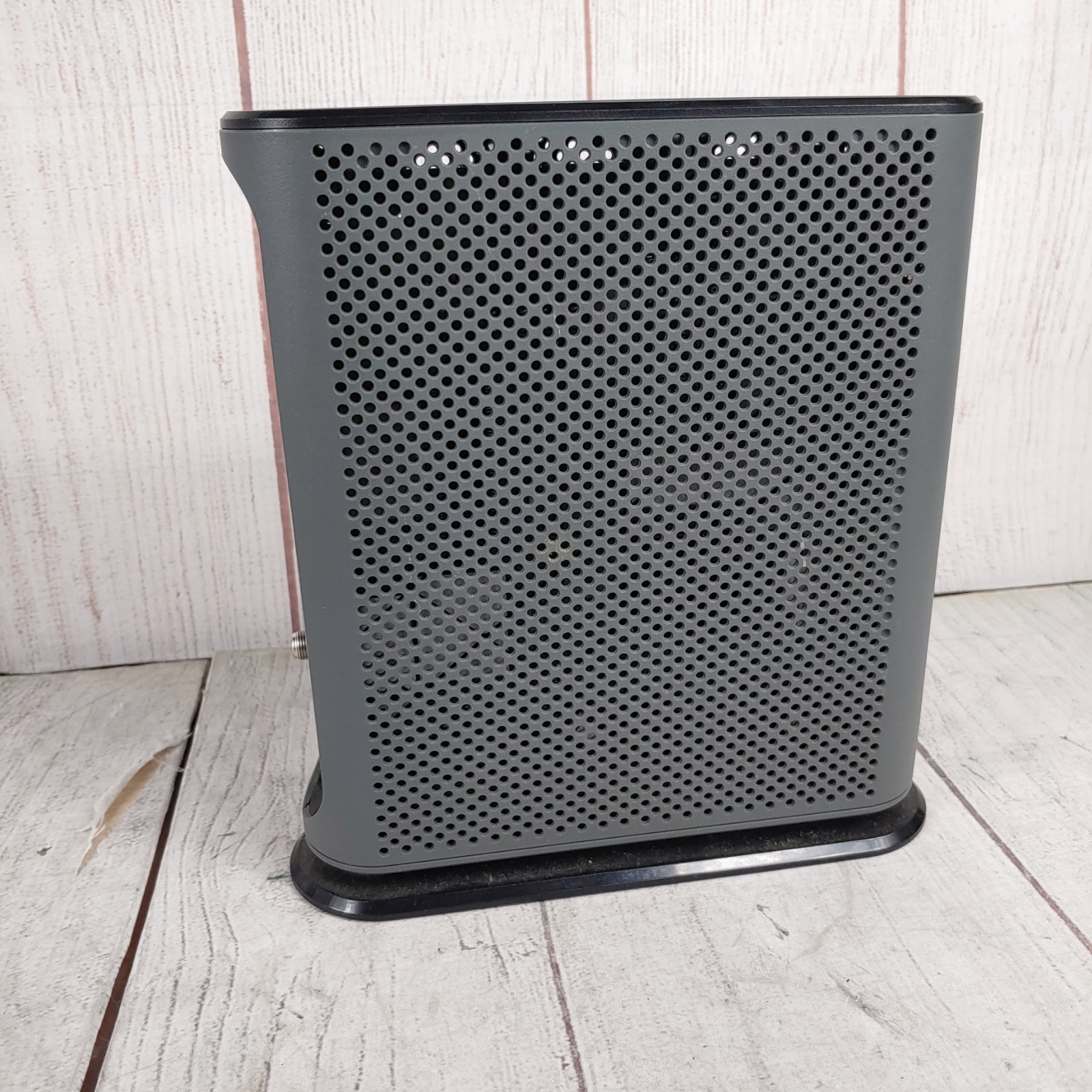 MOTOROLA MG7540 16×4 Cable Modem AC1600 Dual Band Wi-Fi Gigabit Router + Cable