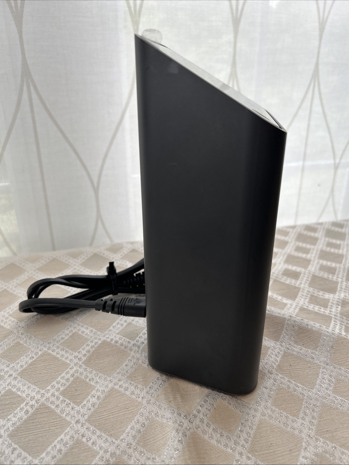 Xfinity XB6-T CGM4140COM Gateway Modem Router w Power Cord Turns On