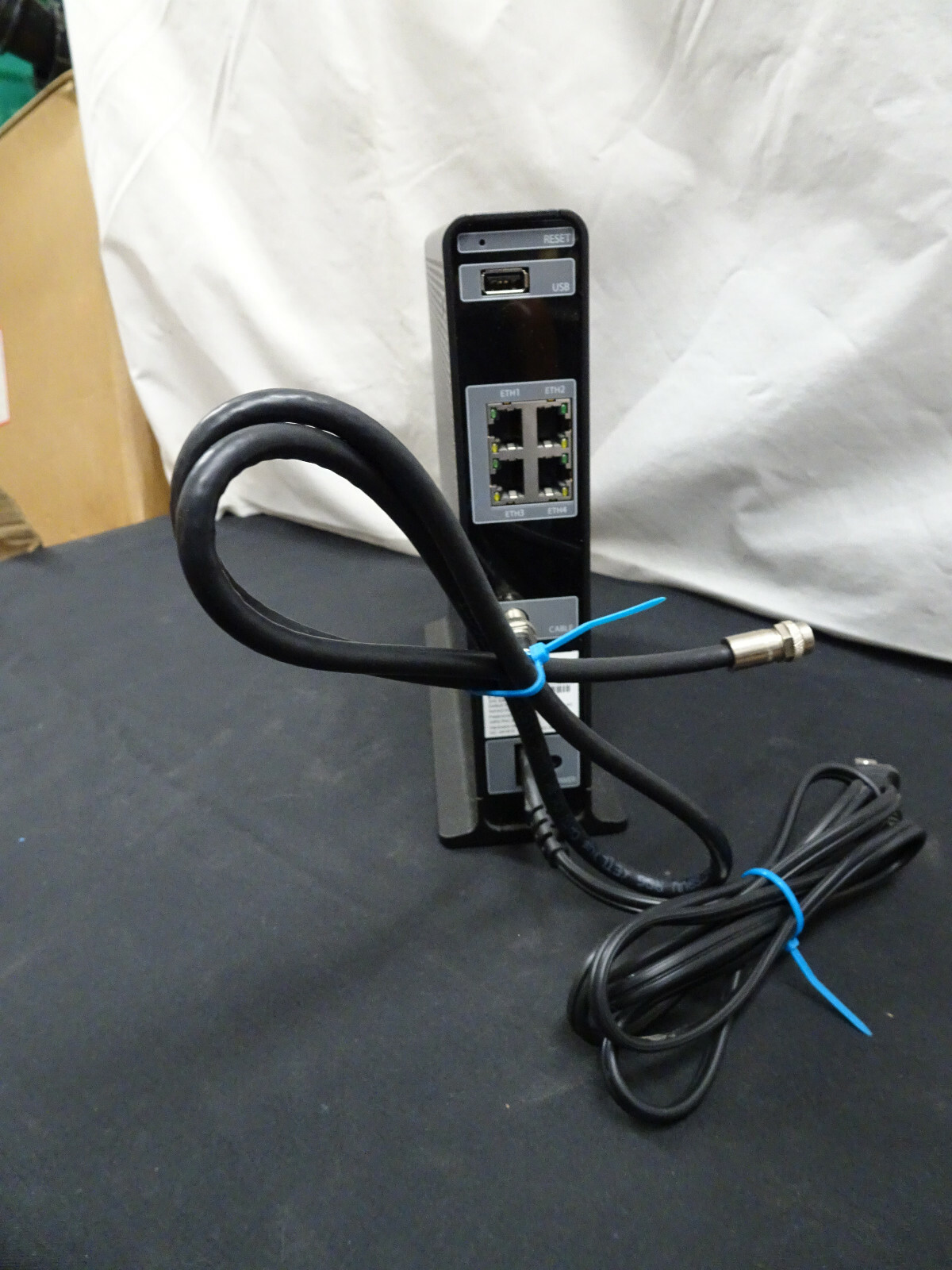 UBEE DDW365 Wireless Cable Router