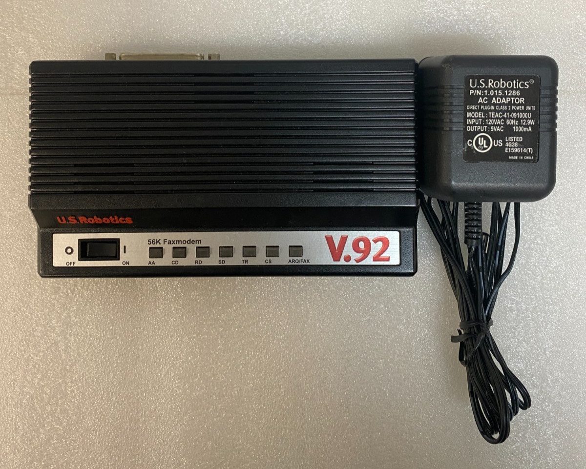 US Robotics High Performance V.92 External 56K Faxmodem Model 5686 w/ AC Adaptor