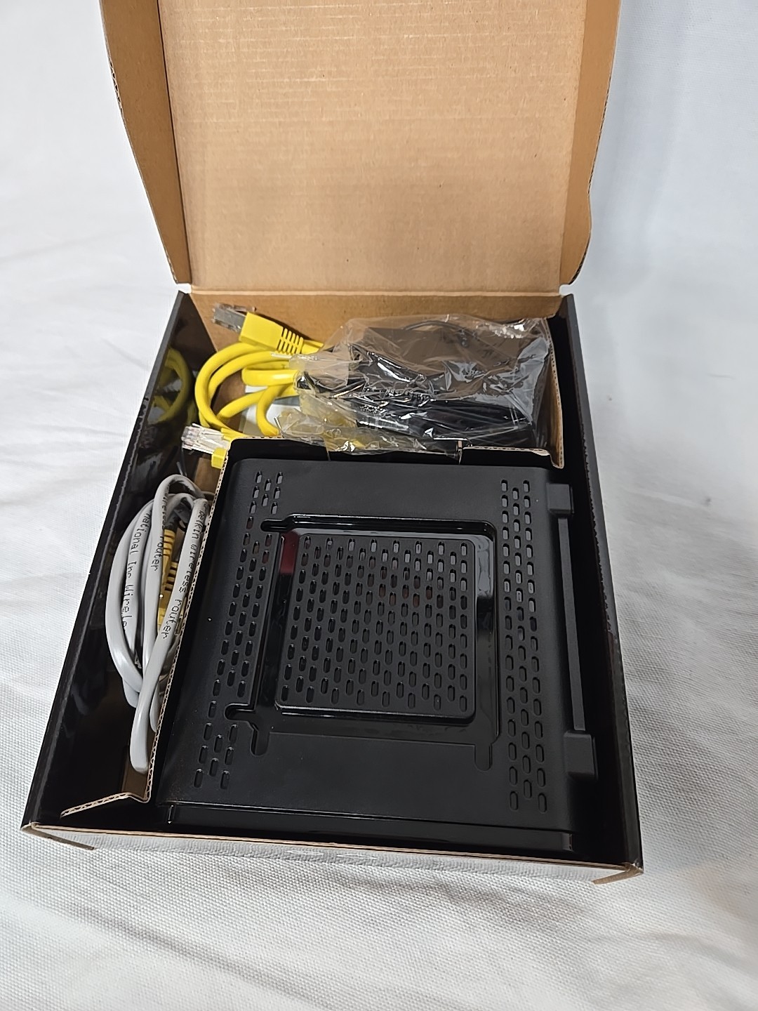 Motorola Arris SURFboard SB6121 DOCSIS 3.0 Cable Modem – Black W/AC Adapter