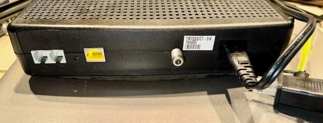 ARRIS Tm722g Comcast Voice and Cable Modem (TM722G/CT), Battery, Power-Cord