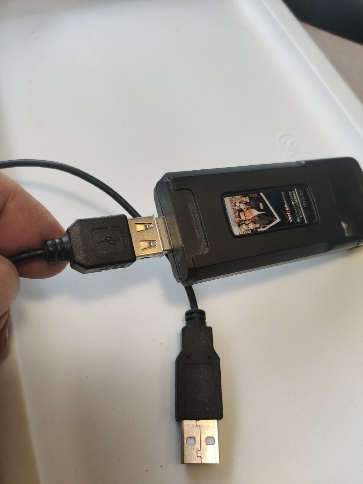 Verizon Wireless USB720 Modem Broadband Access Point And Cable