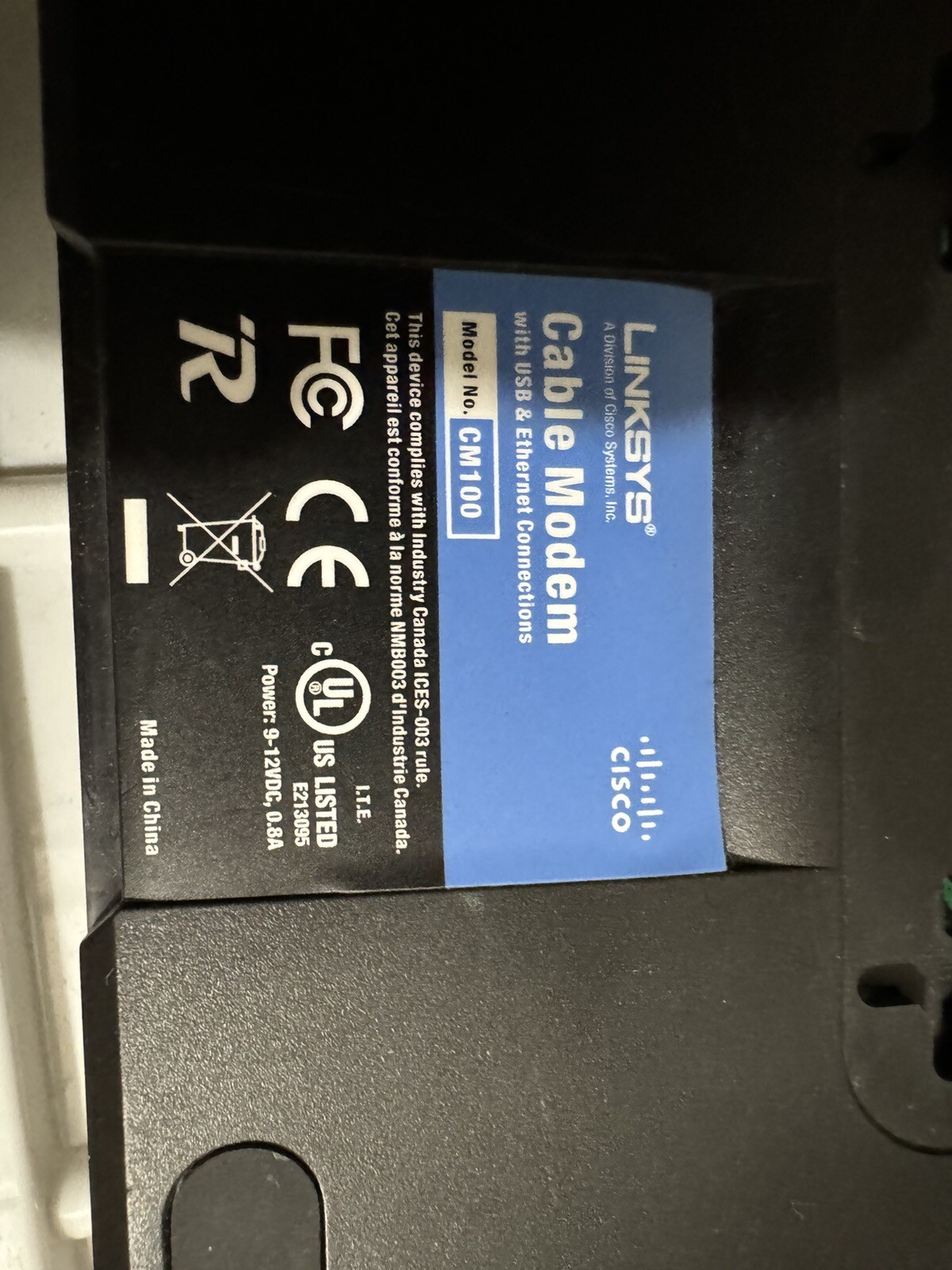 Cisco Linksys CM100 Modem Cable with USB and Ethernet Connections