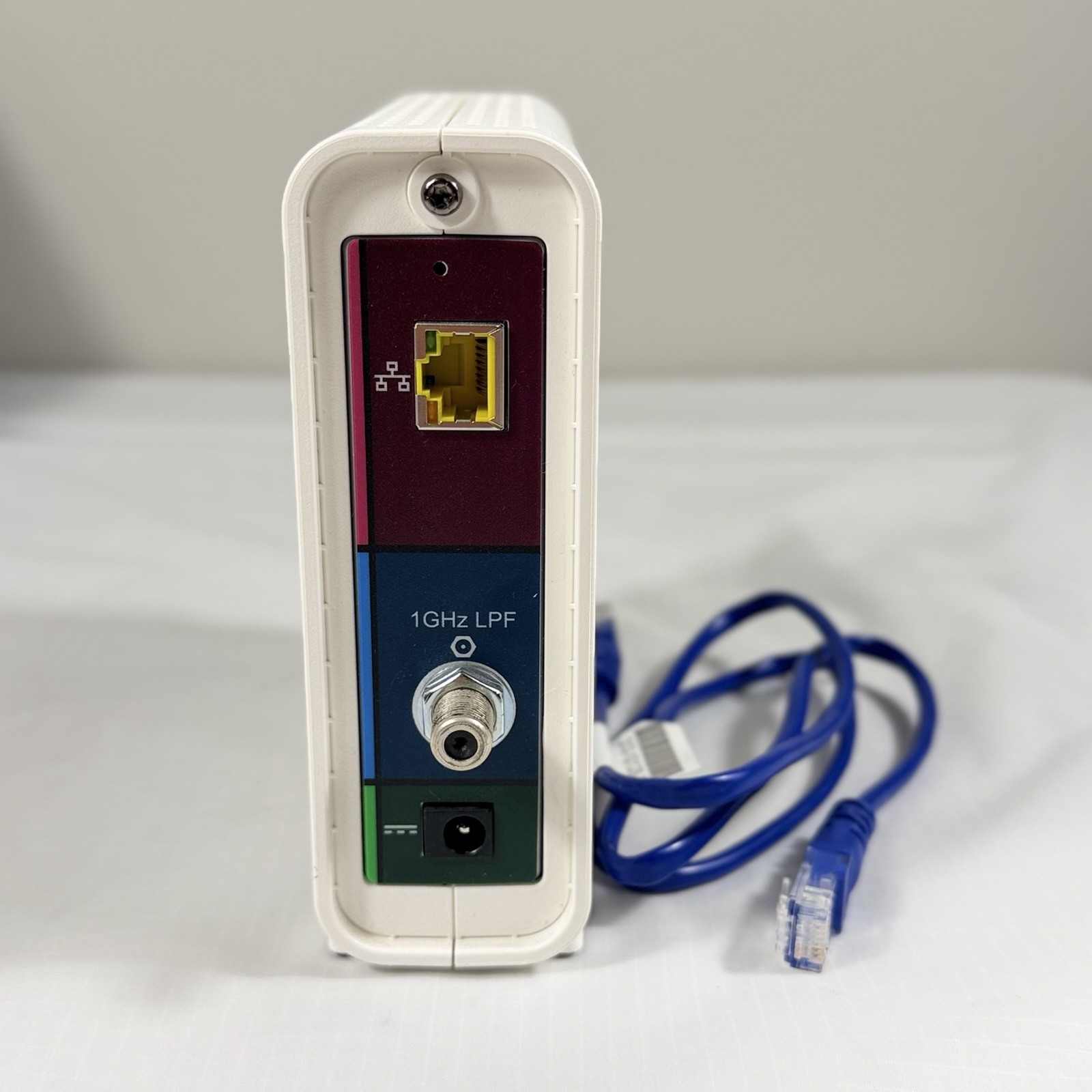 ARRIS SURFboard SB6190 DOCSIS 3.0 32 x 8 Gigabit Cable Modem White No Power Cord