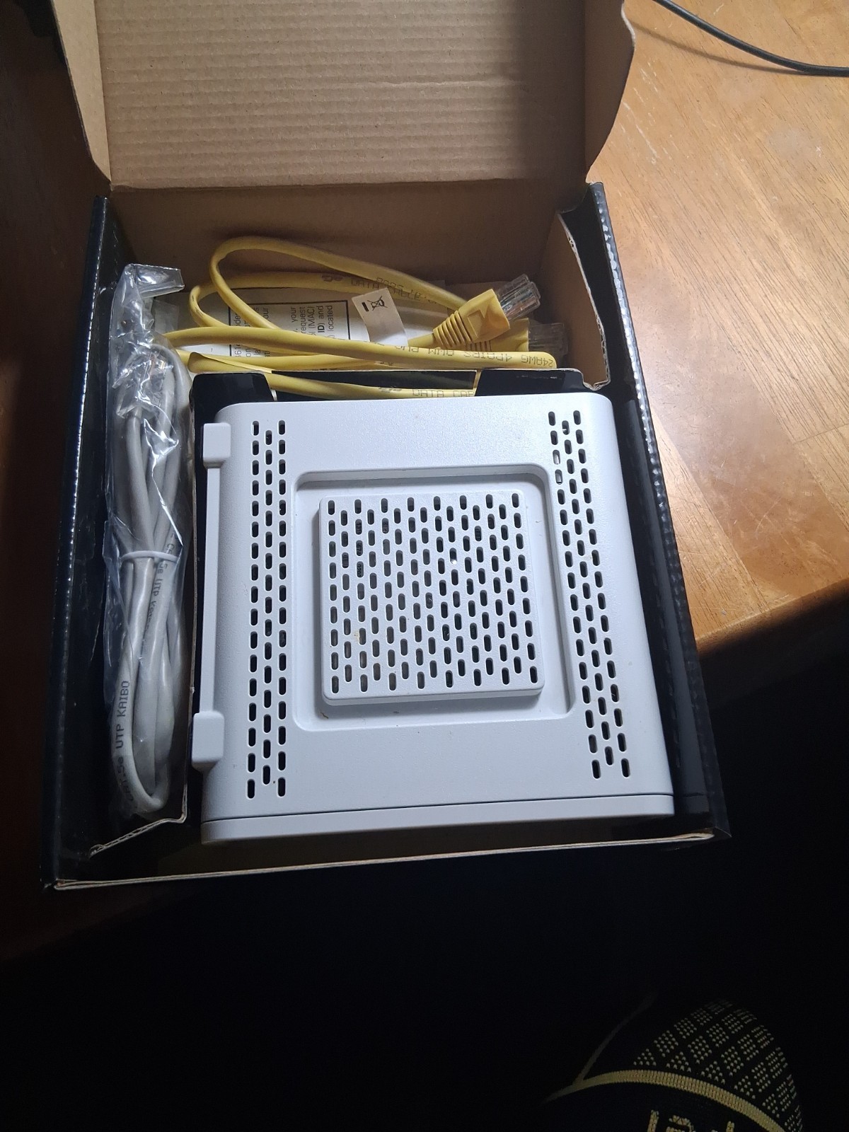 New old Stock; SB6141 MOTOROLA-SURFboard eXtreme cable Modem DOCSIS 3.0