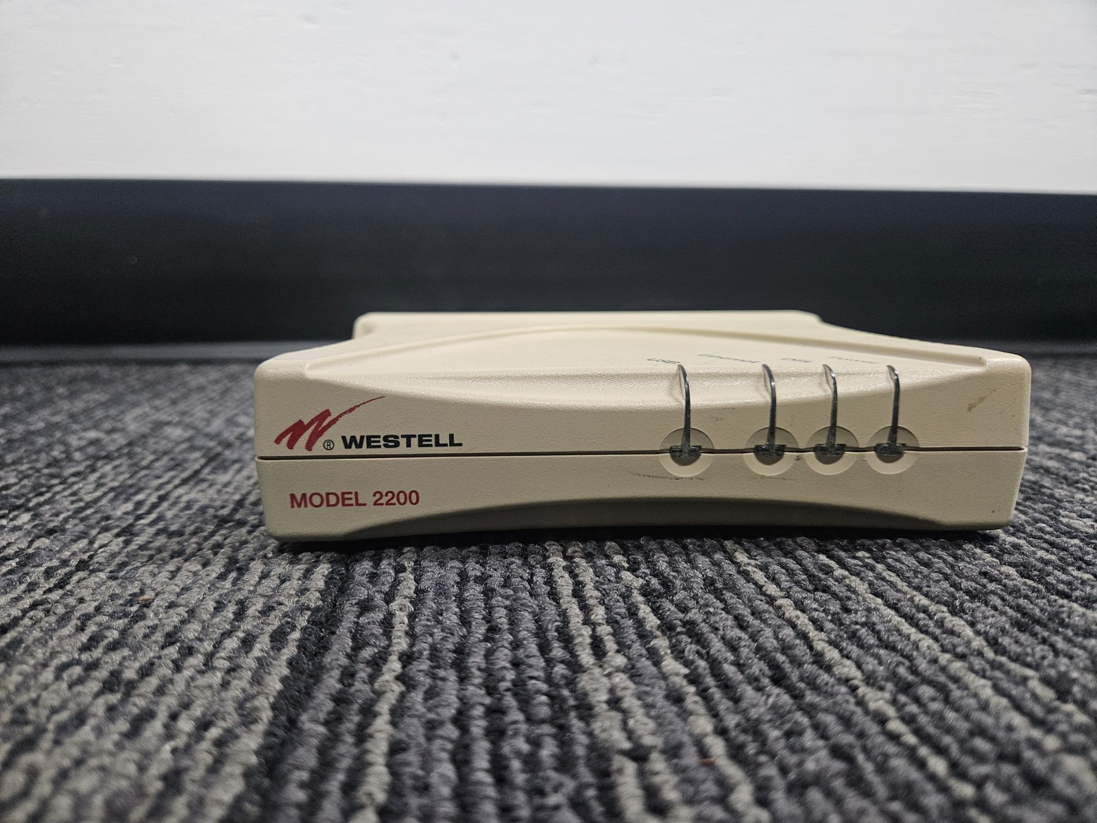 Westell Model 2200 A90-220015-04 DSL Wired Modem Router