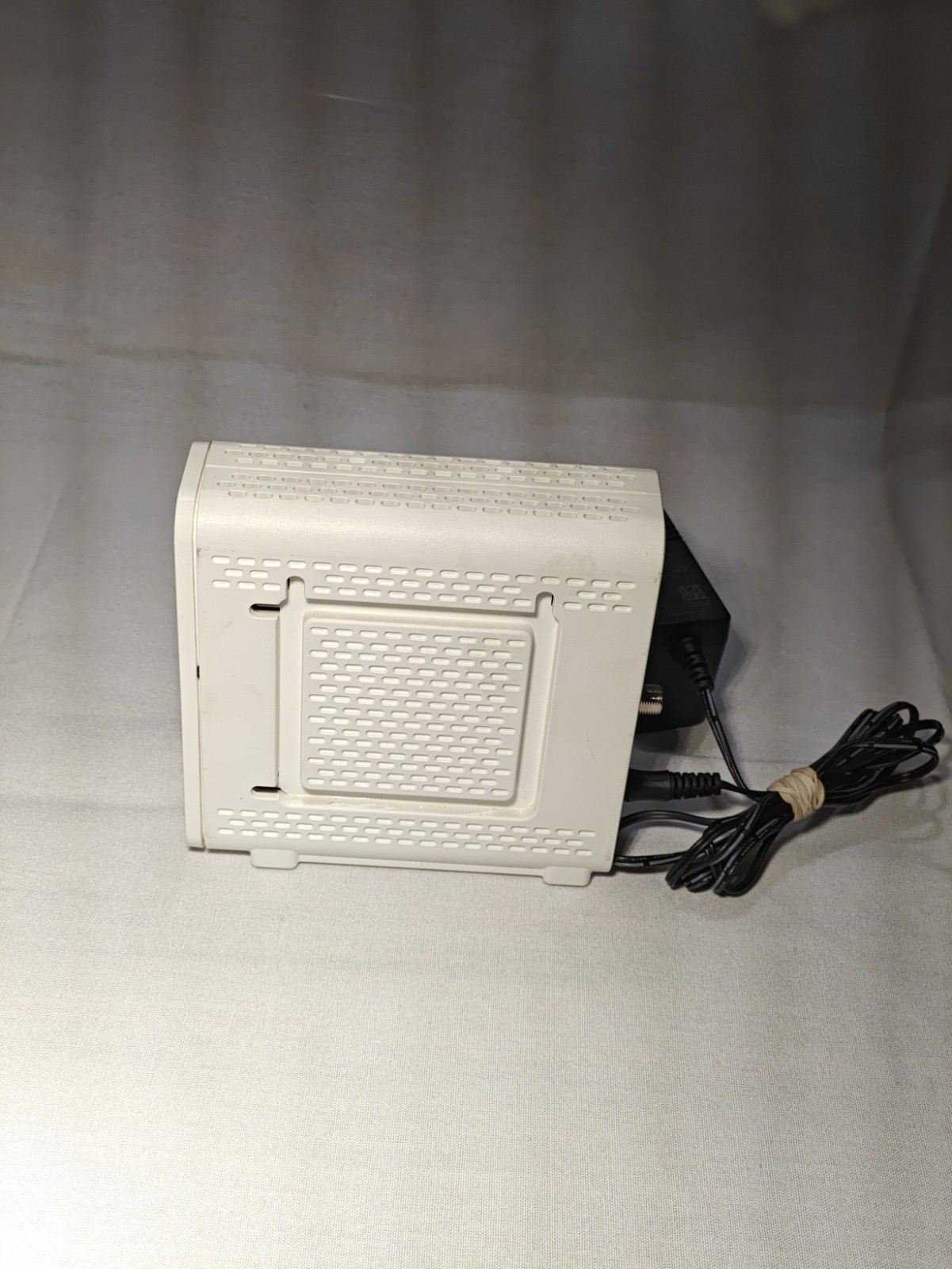 ARRIS SURFboard SB6141 Cable Modem White Ethernet Coaxial with Power Adapter