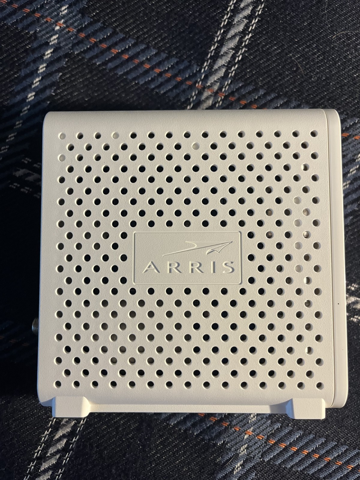 ARRIS SURFboard SB6183 DOCSIS 3.0 Cable Modem with power cable