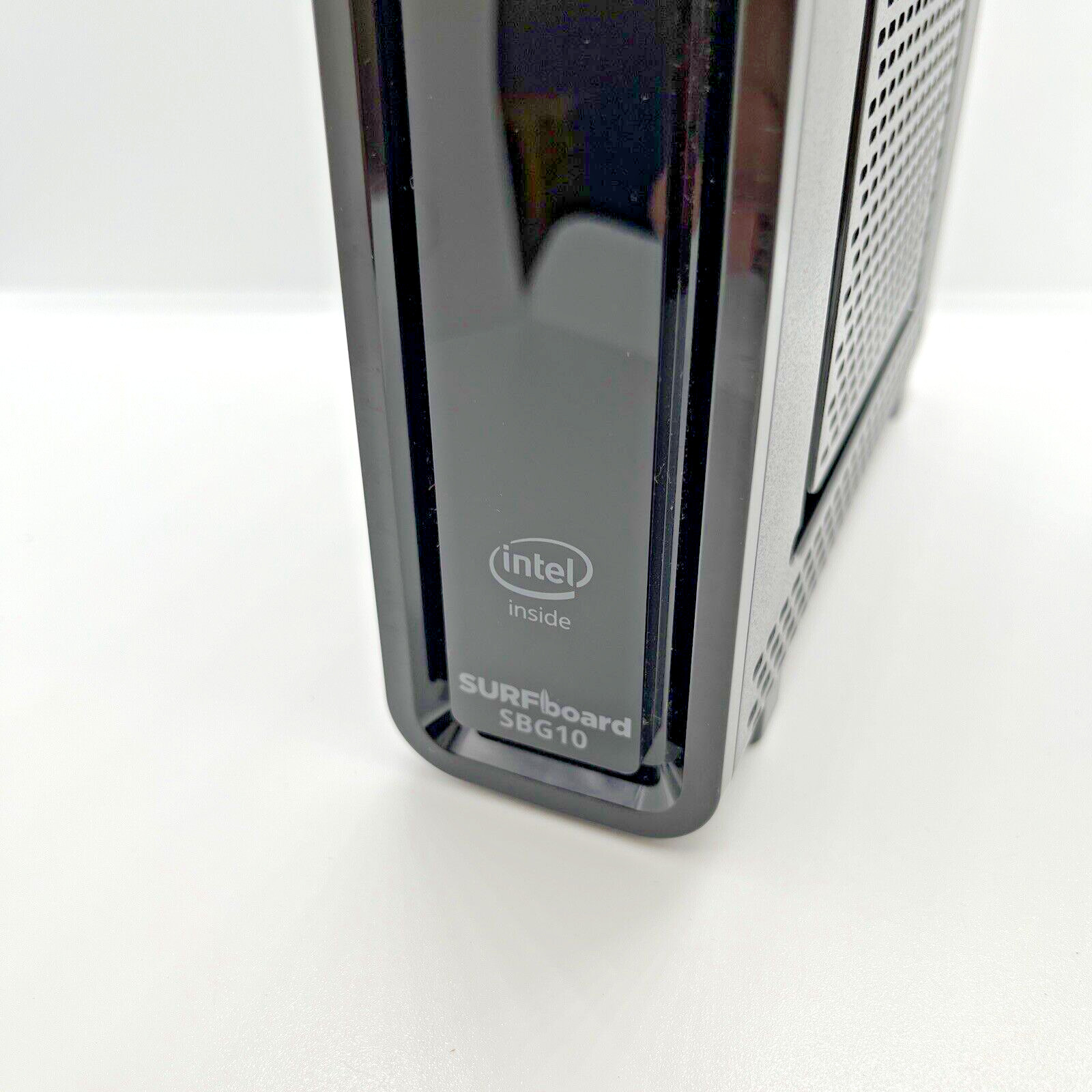 ARRIS SURFboard SBG10 DOCSIS 3.0 Cable Modem & AC1600 Dual Band Wi-Fi Router